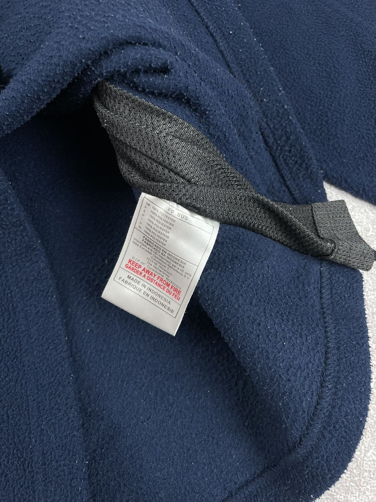 Nike × Vintage Vintage Nike y2k Logo Sherpa Fleece Sweatshirt Size US S / EU 44-46 / 1 - 9 Thumbnail
