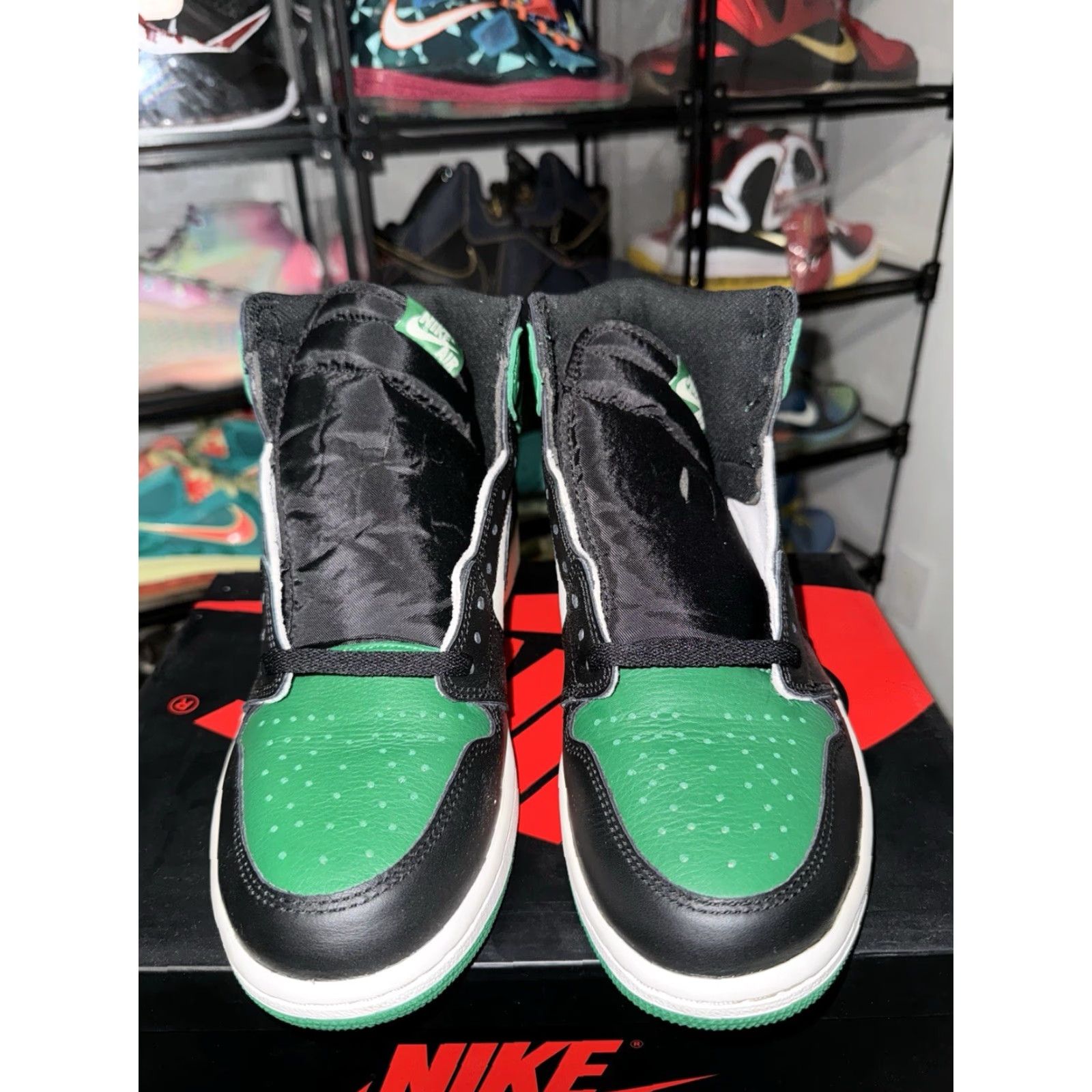 Jordan Brand Jordan Air Jordan 1 Pine Green High Top Sneaker 11 Men Tried On Size 11 Size US 11 / EU 44 - 2 Thumbnail