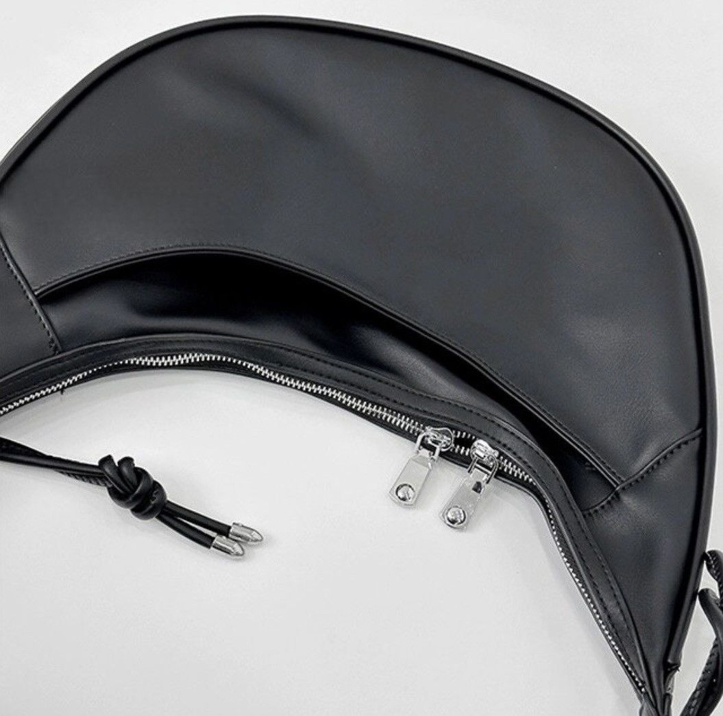 Japanese Brand × Vintage Outdoor retro faux leather curved hobo bag shoulder bag Size ONE SIZE - 5 Thumbnail