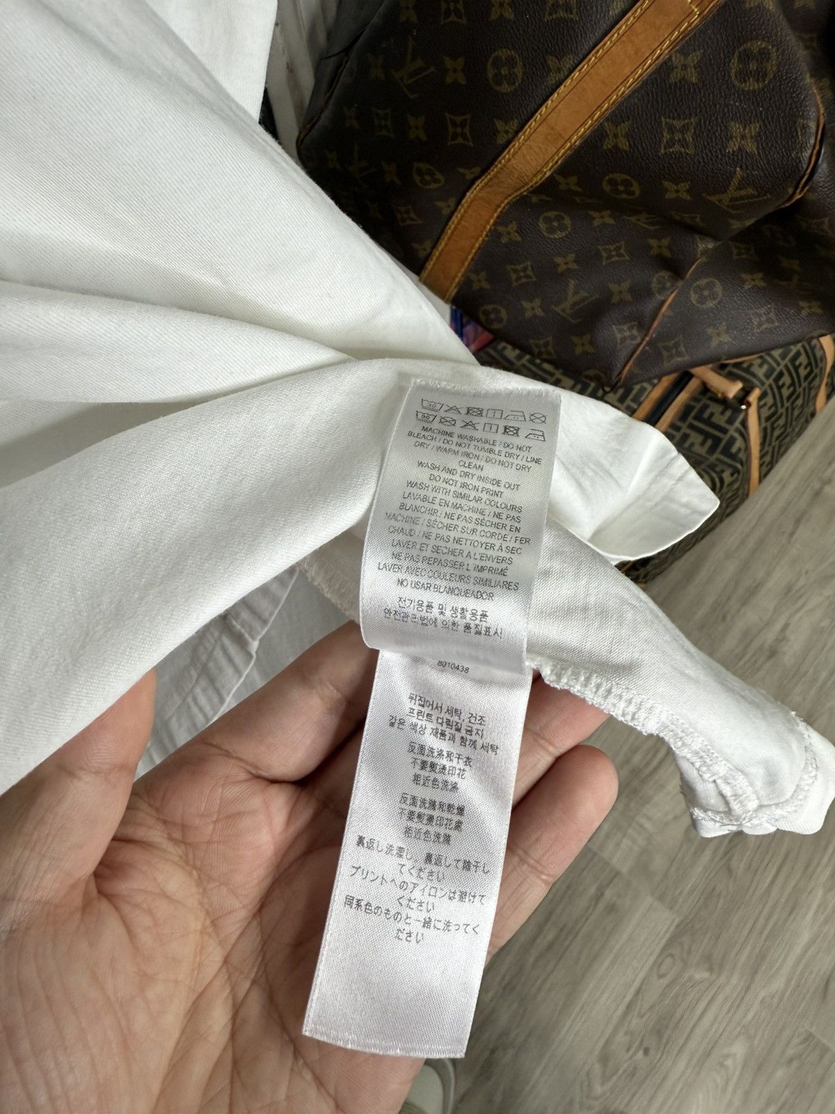 Burberry Burberry Kingdom T-Shirt White Spellout Tee Size Medium Size US M / EU 48-50 / 2 - 8 Thumbnail