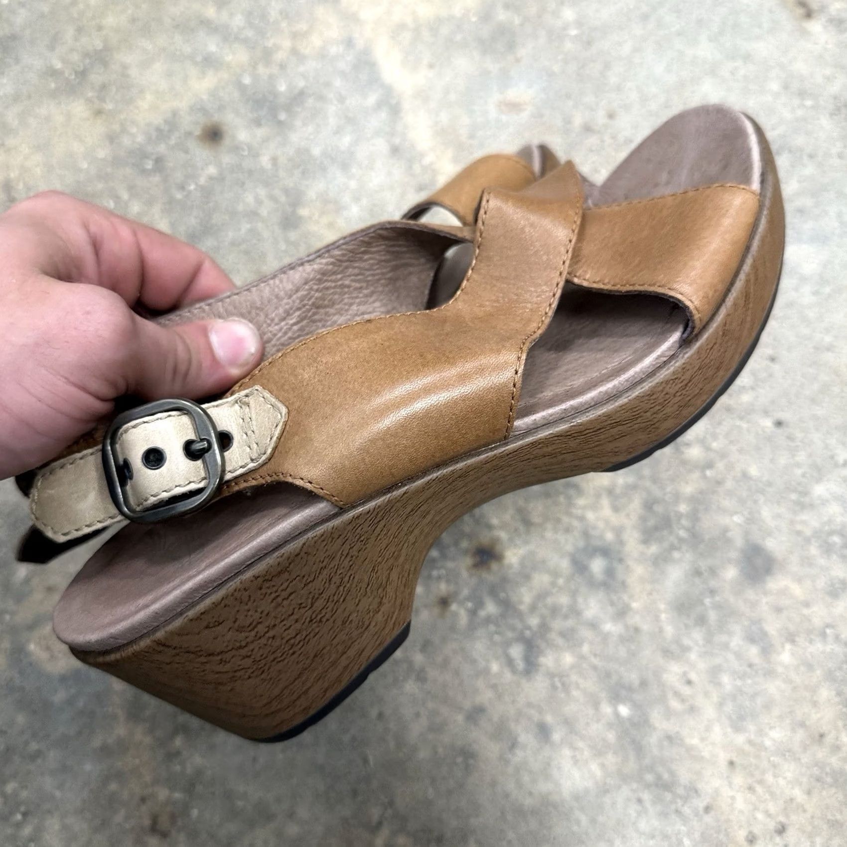 Dansko Dansko Jacinda Womens Sandal Slingback Buckle Leather Tan 7.5 EU38 Womens Shoes Buckle Closure Size US 8 / IT 38 - 4 Thumbnail