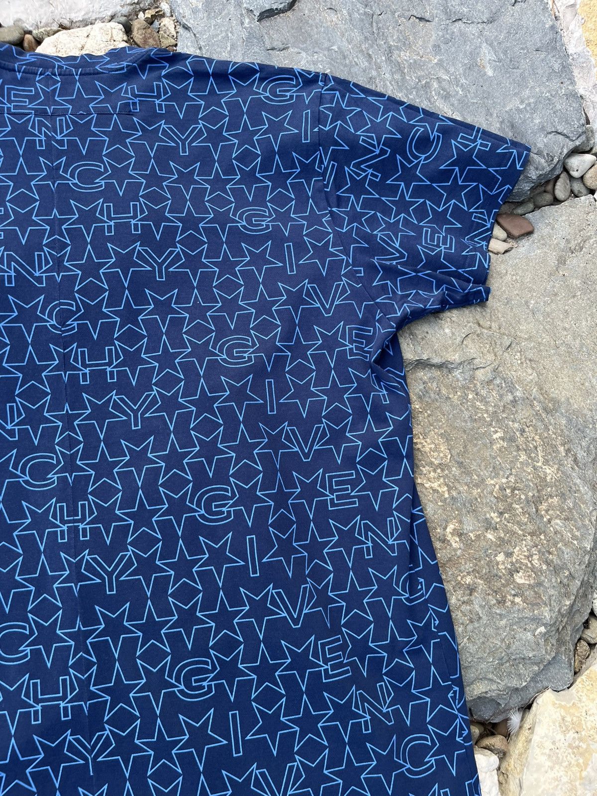 Designer × Givenchy Givenchy Paris geometric stars full print logo oversized tee Size US XS / EU 42 / 0 - 19 Thumbnail