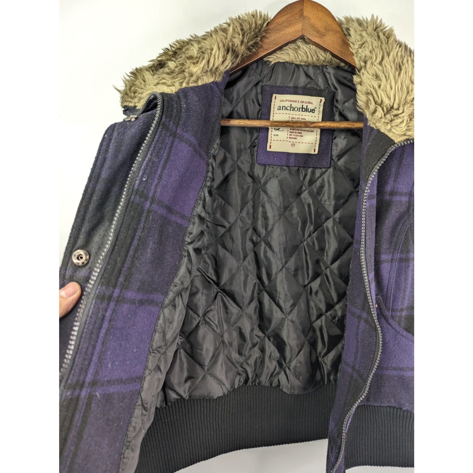 Anchor Blue Anchorblue Vest Black & Purple Plaid Lined Size Large Faux Fur Collar Zip Snaps Women Size L / US 10 / IT 46 - 7 Thumbnail