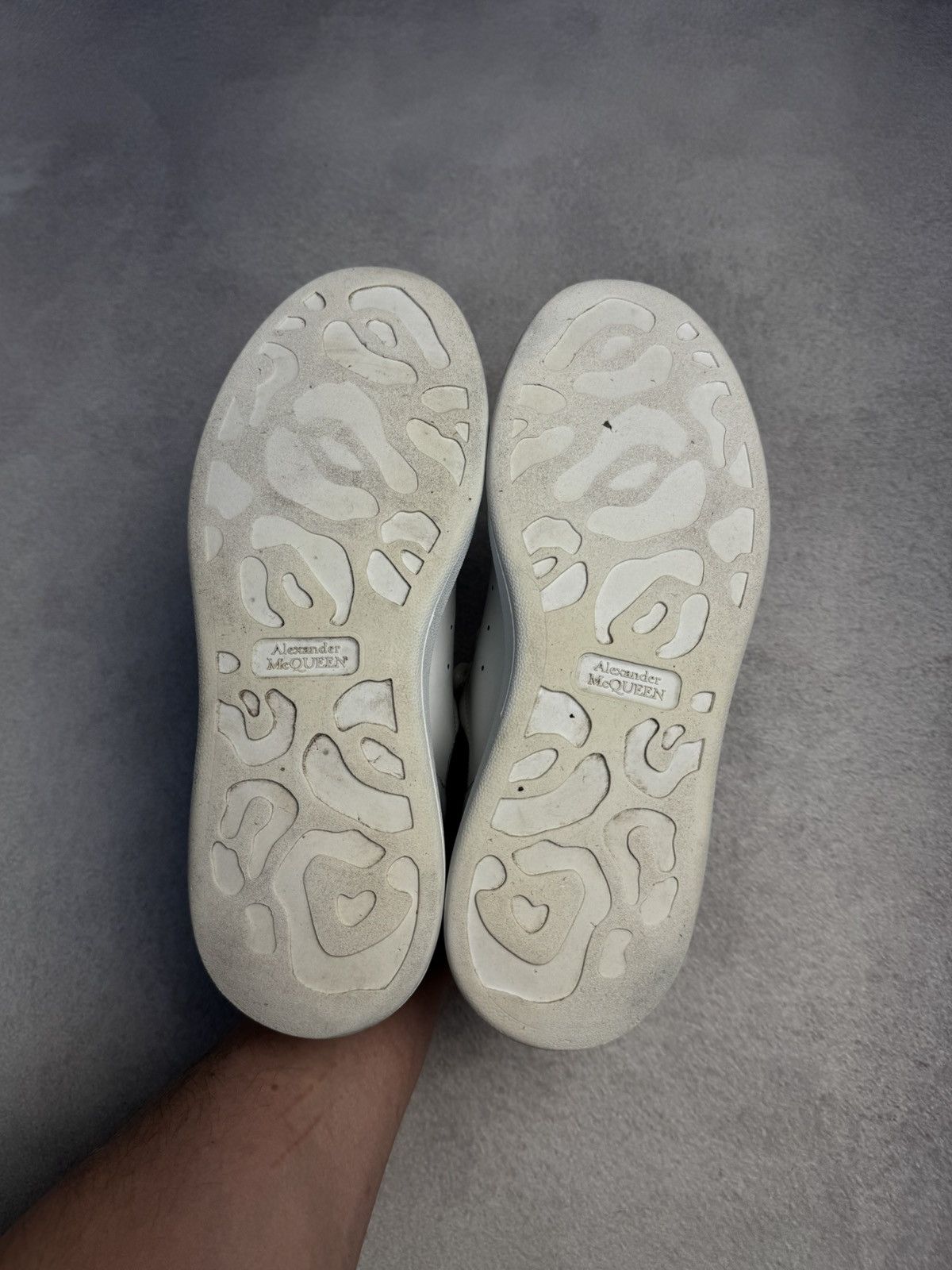 Alexander McQueen Alexander McQueen Oversized Leather Sneakers White/Black Size US 7.5 / IT 37.5 - 12 Thumbnail