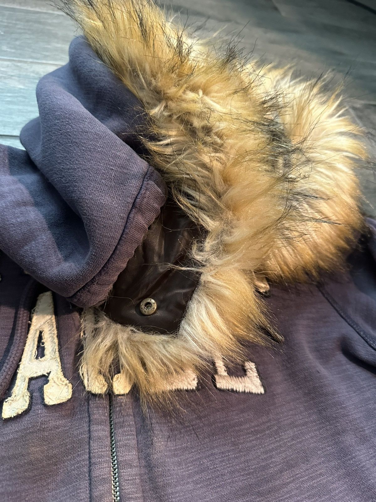 American Eagle Outfitters Custom American Eagle Fur Hoodie Size US M / EU 48-50 / 2 - 5 Thumbnail