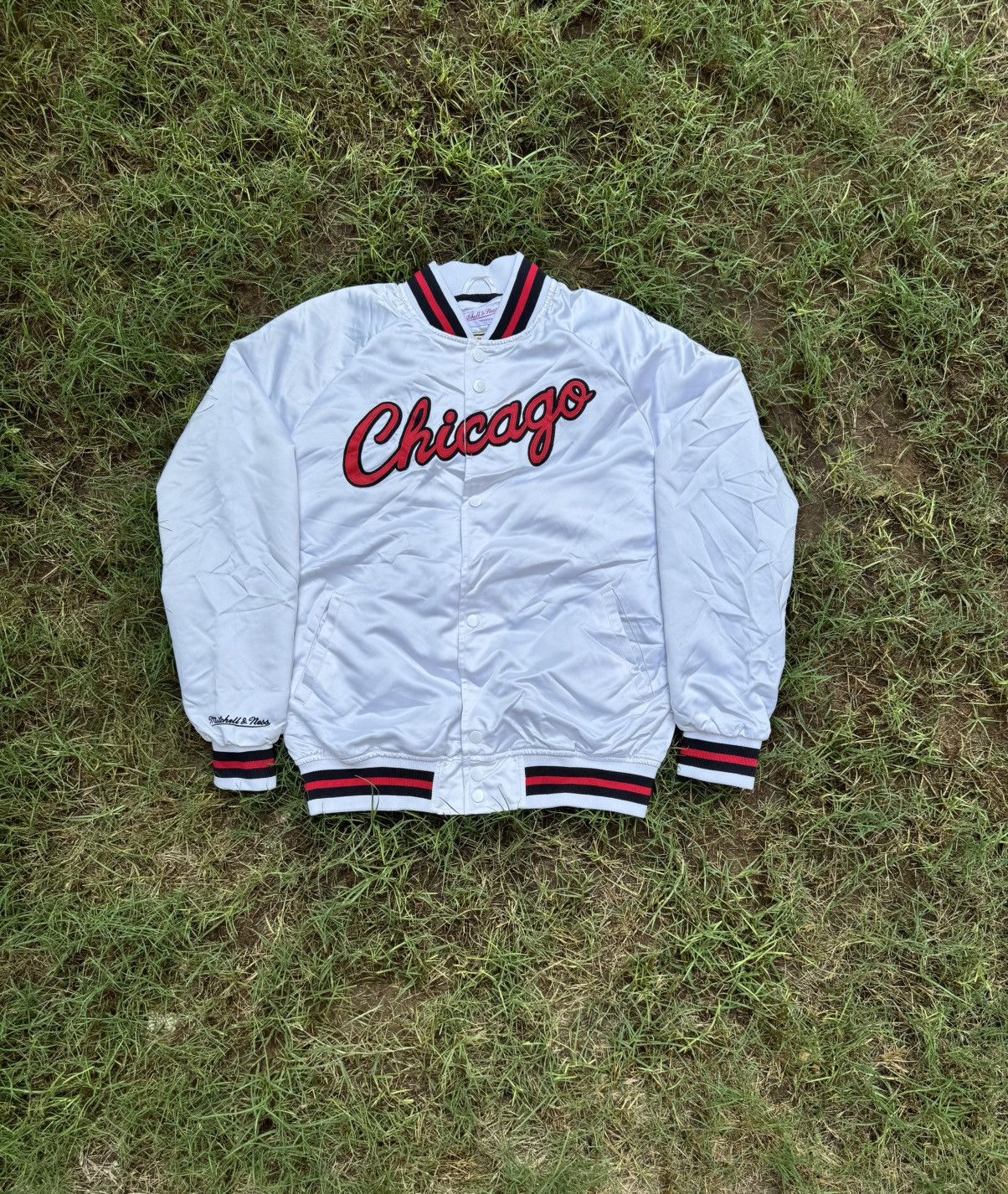 Mitchell & Ness Men's Mitchell & Ness NBA Chicago Bulls White Size US M / EU 48-50 / 2 - 1 Thumbnail