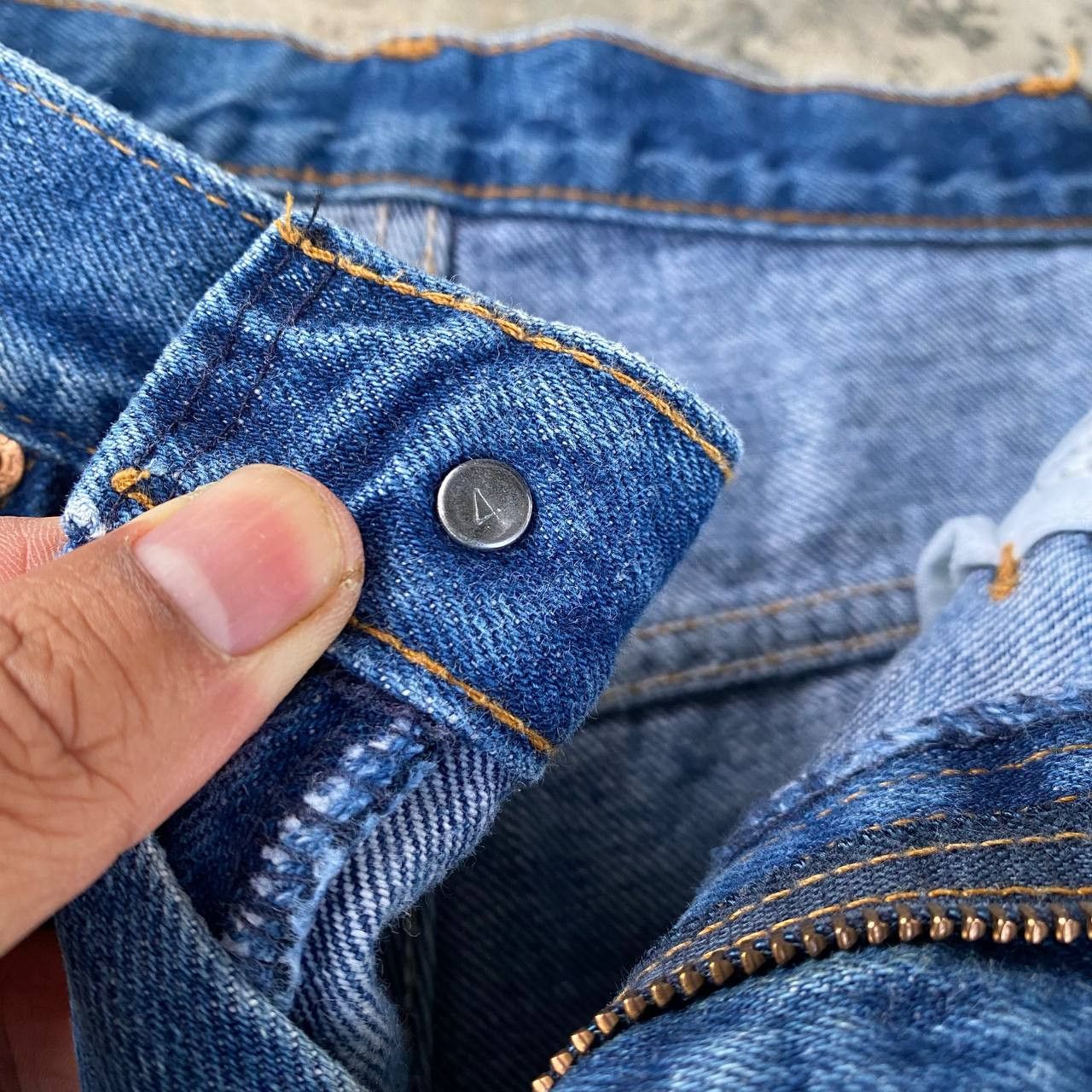 Levi's VINTAGE 70S LEVIS DENIM FLARED BUTTON 4 ZIPPER TALON W33X29 Size US 33 - 2 Thumbnail