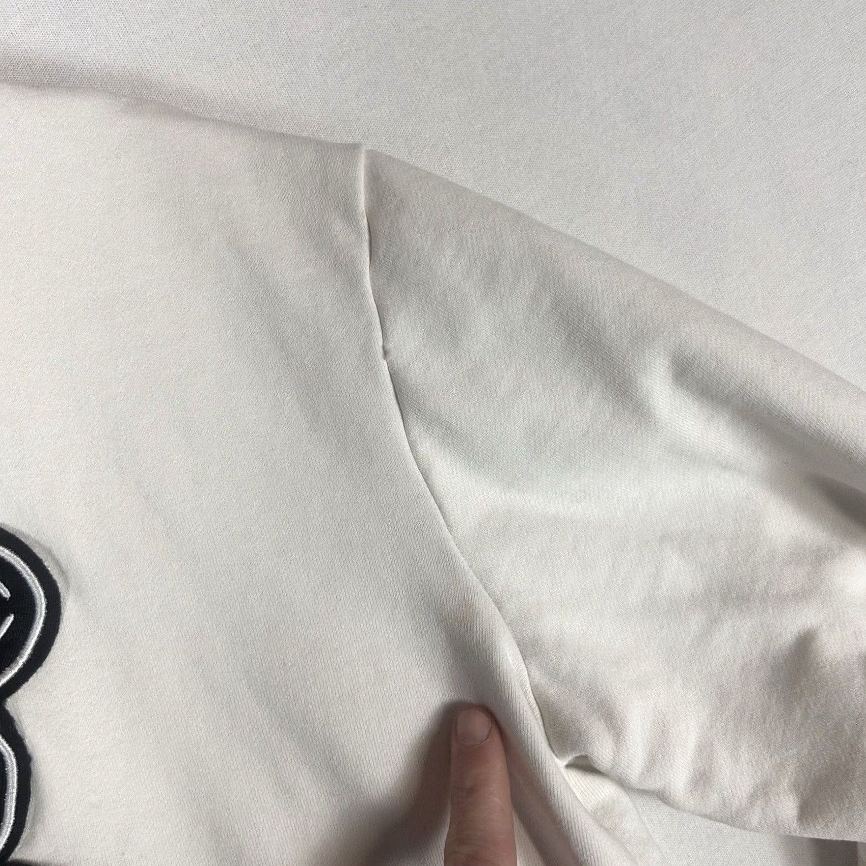Vintage VINTAGE BKYS Embroidered Sweatshirt Mens M White Stained Graphic Print Embroidered Bunny L/S Crew Neck Pullover 100% Cotton Size US M / EU 48-50 / 2 - 4 Thumbnail