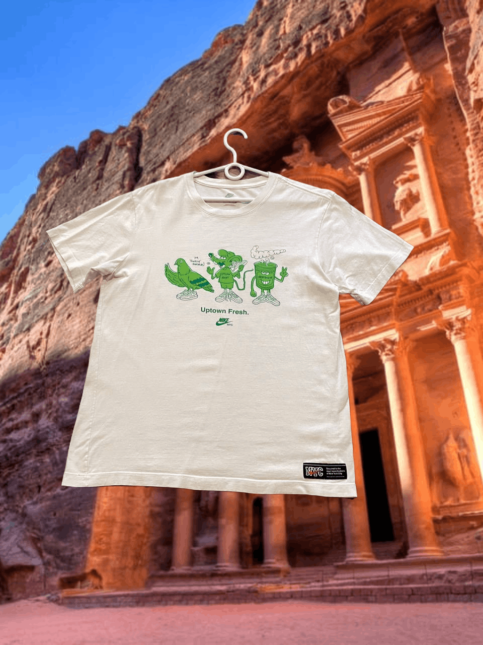 Nike Vintage white Nike T-Shirt Y2K big print made in Mexico Size US S / EU 44-46 / 1 - 1 Thumbnail