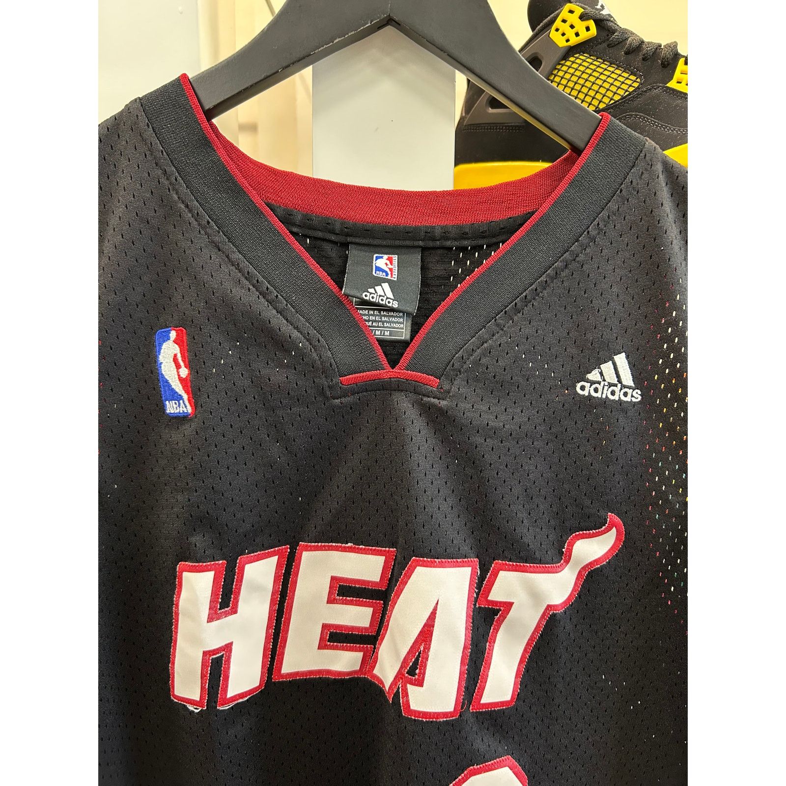 Adidas Adidas Miami Heat Dwyane Wade 3 Jersey size Medium M B12 Size US M / EU 48-50 / 2 - 4 Thumbnail