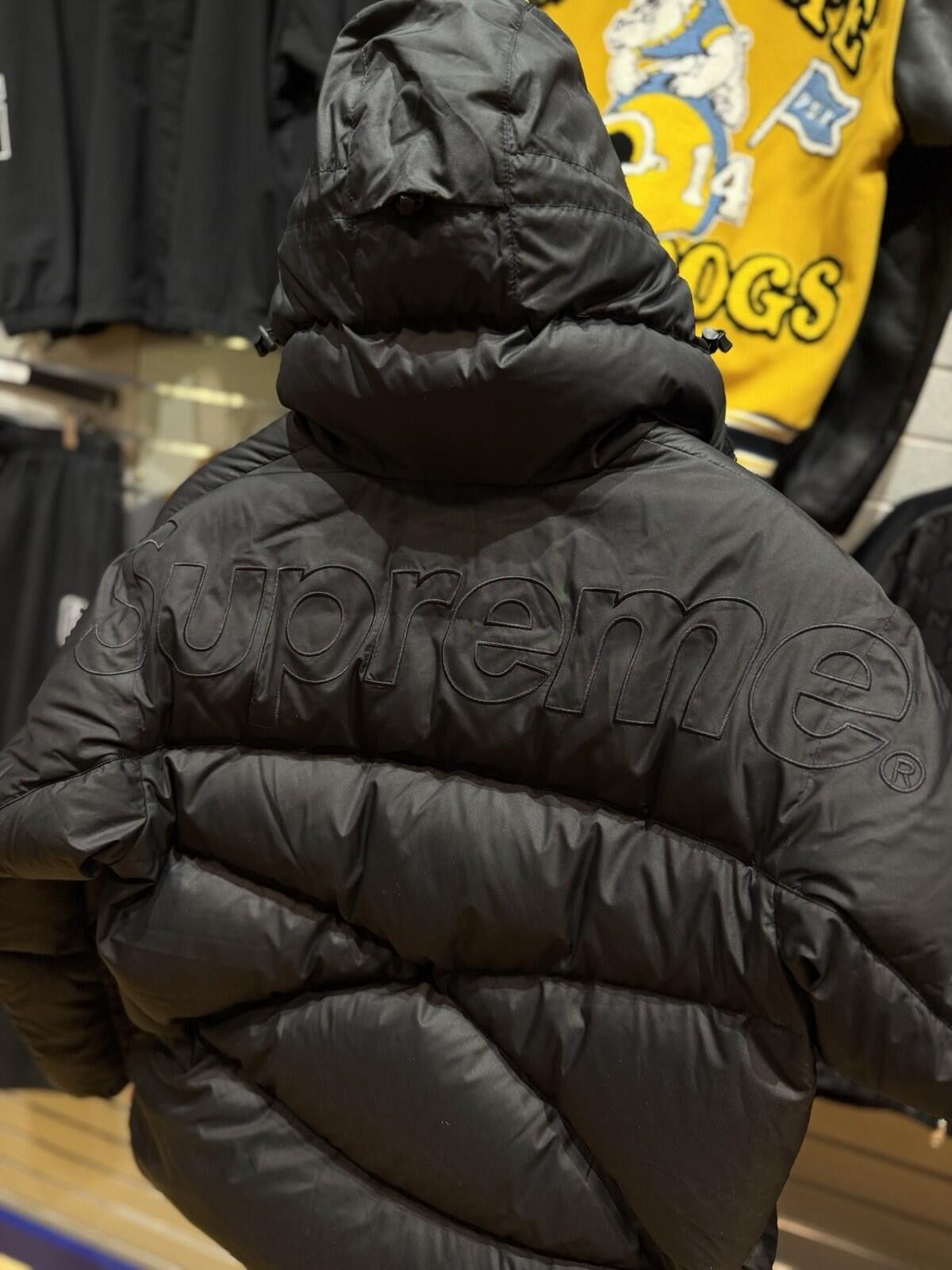 Supreme Supreme x The North Face 800 Puffer Jacket Size (Small) Size US S / EU 44-46 / 1 - 11 Thumbnail