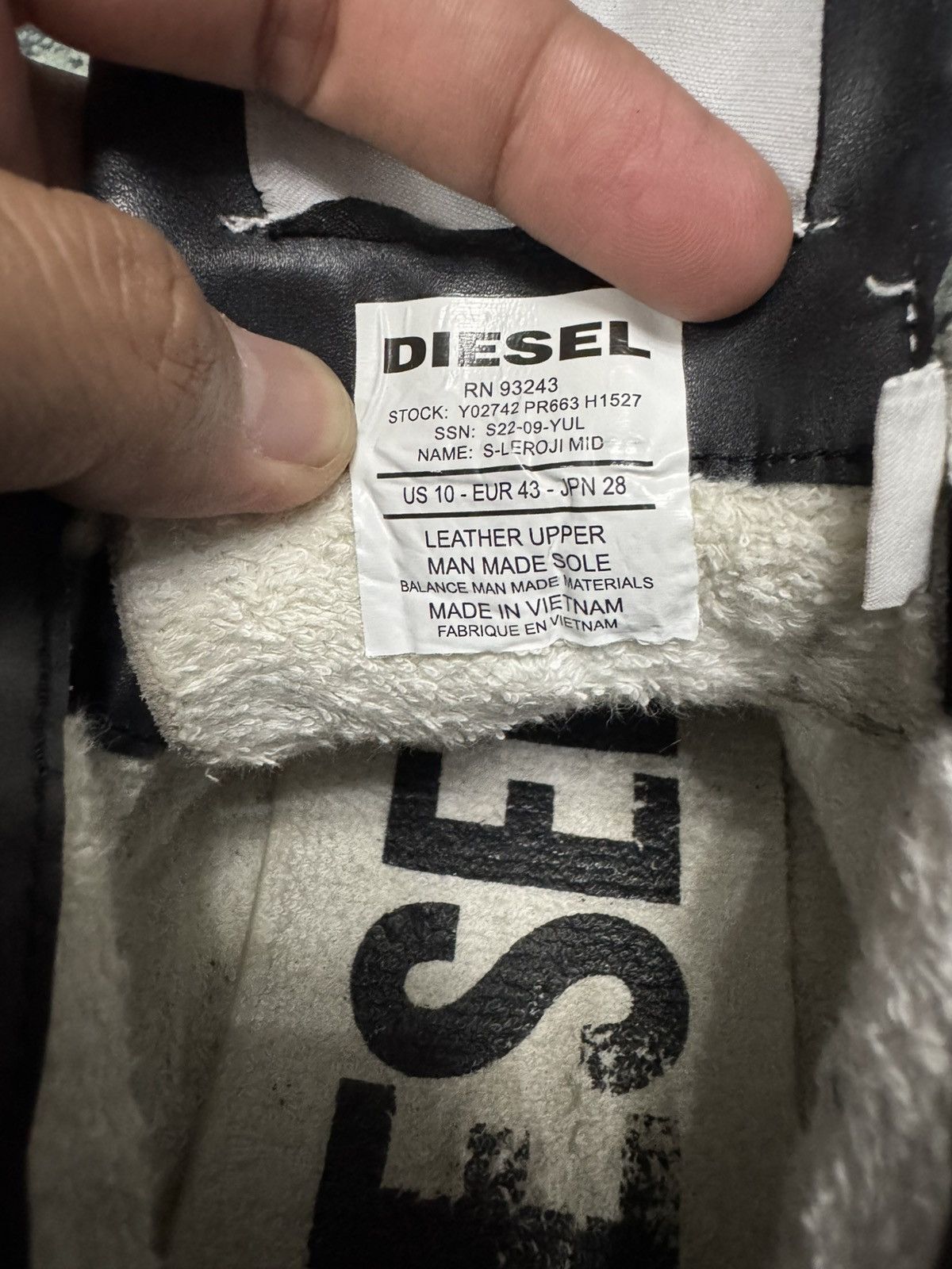 Diesel DIESEL LEATHER HI-TOP SHOES SKATEBOARDING Size US 10 / EU 43 - 8 Thumbnail