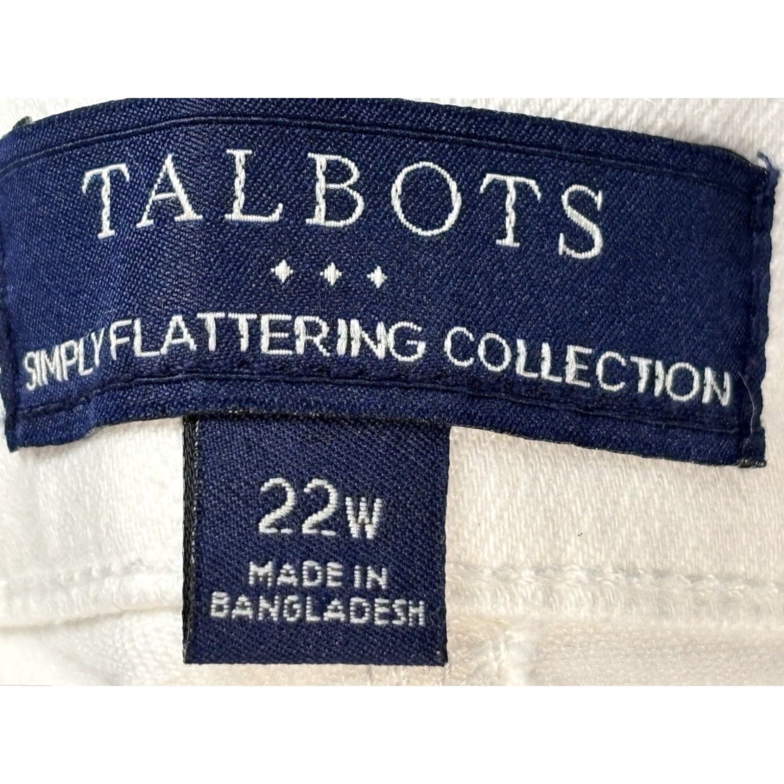 Talbots VINTAGE? No. Talbots Jegging Crop Jeans - Plus Size 22W - White - Cotton Denim - Zip Fly - Crop Style - Classic Fit Womens Jeans Size 40" / US 18 - 6 Thumbnail