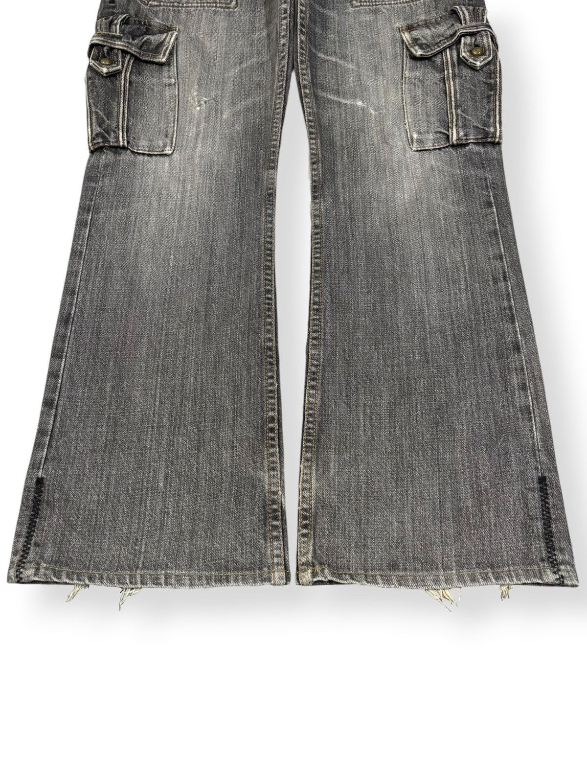 Le Grande Bleu (L.G.B.) Japanese Brand Black Faded Bootcut Distressed Cargo Jeans Size US 31 - 7 Thumbnail