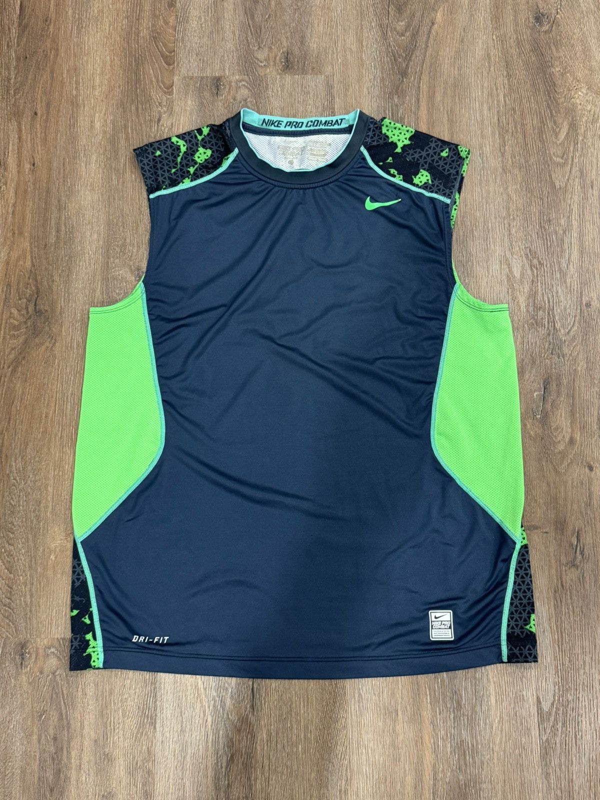 Nike Nike Pro Combat Dri-Fit Compression Shirt Size US L / EU 52-54 / 3 - 3 Thumbnail
