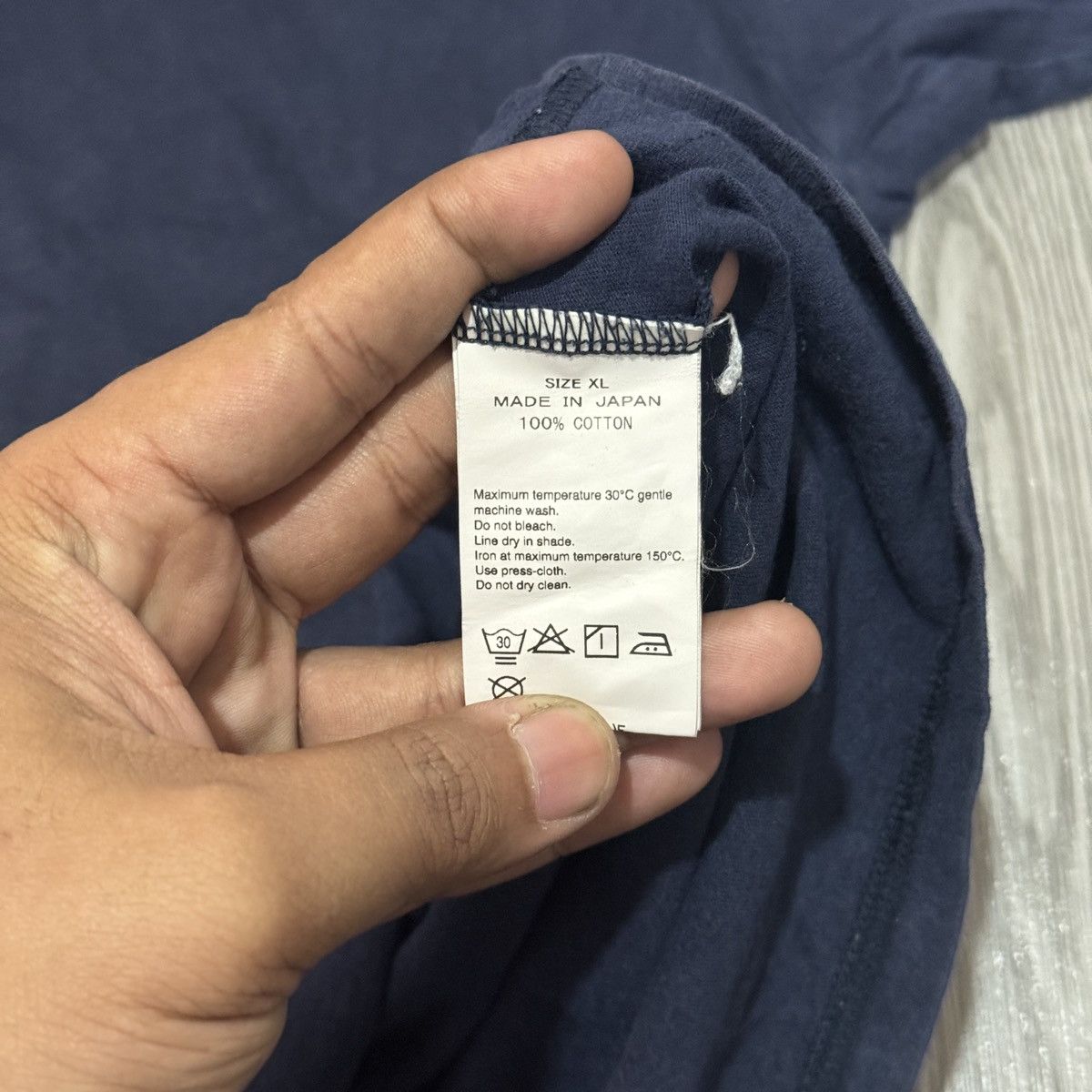 the POOL aoyama The Pool Aoyama Navy Tshirt Size US XL / EU 56 / 4 - 6 Thumbnail