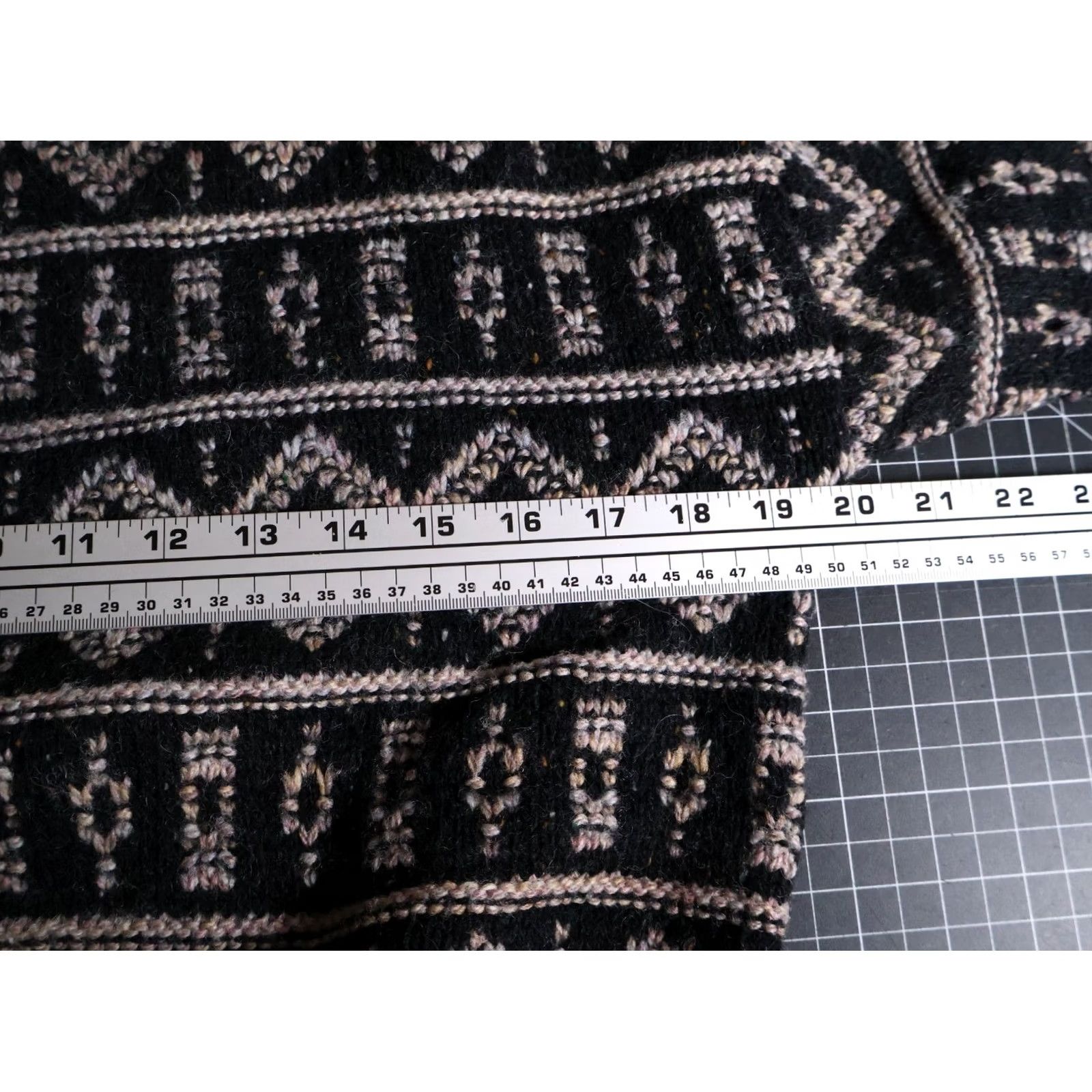 Vintage VINTAGE 90s Alps Wool Sweater Men’s Small Black Geometric Pattern Crew Neck Long Sleeve Pullover Knit Regular Distressed Tag: Large (Tagged) Size US S / EU 44-46 / 1 - 5 Thumbnail