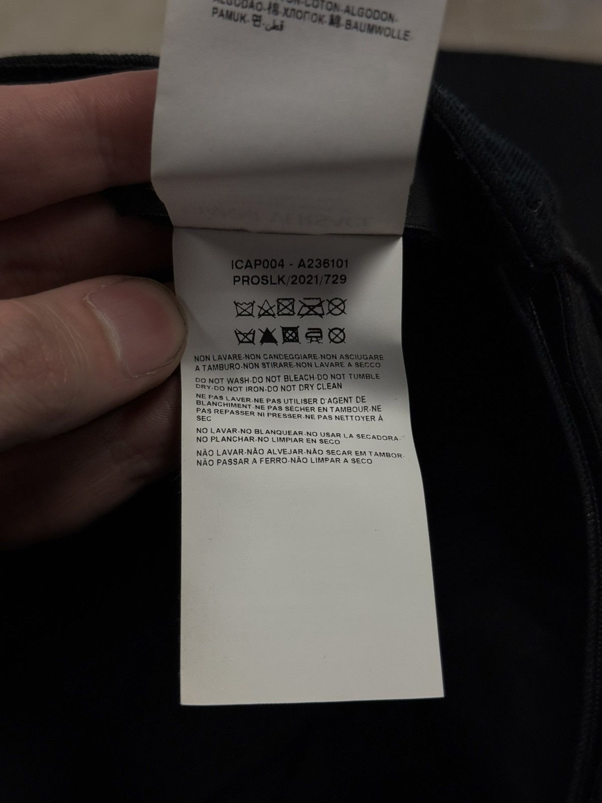 Versace Versace Hat Strap Ajustable Size 60 Pre Owned $395 Size ONE SIZE - 10 Thumbnail