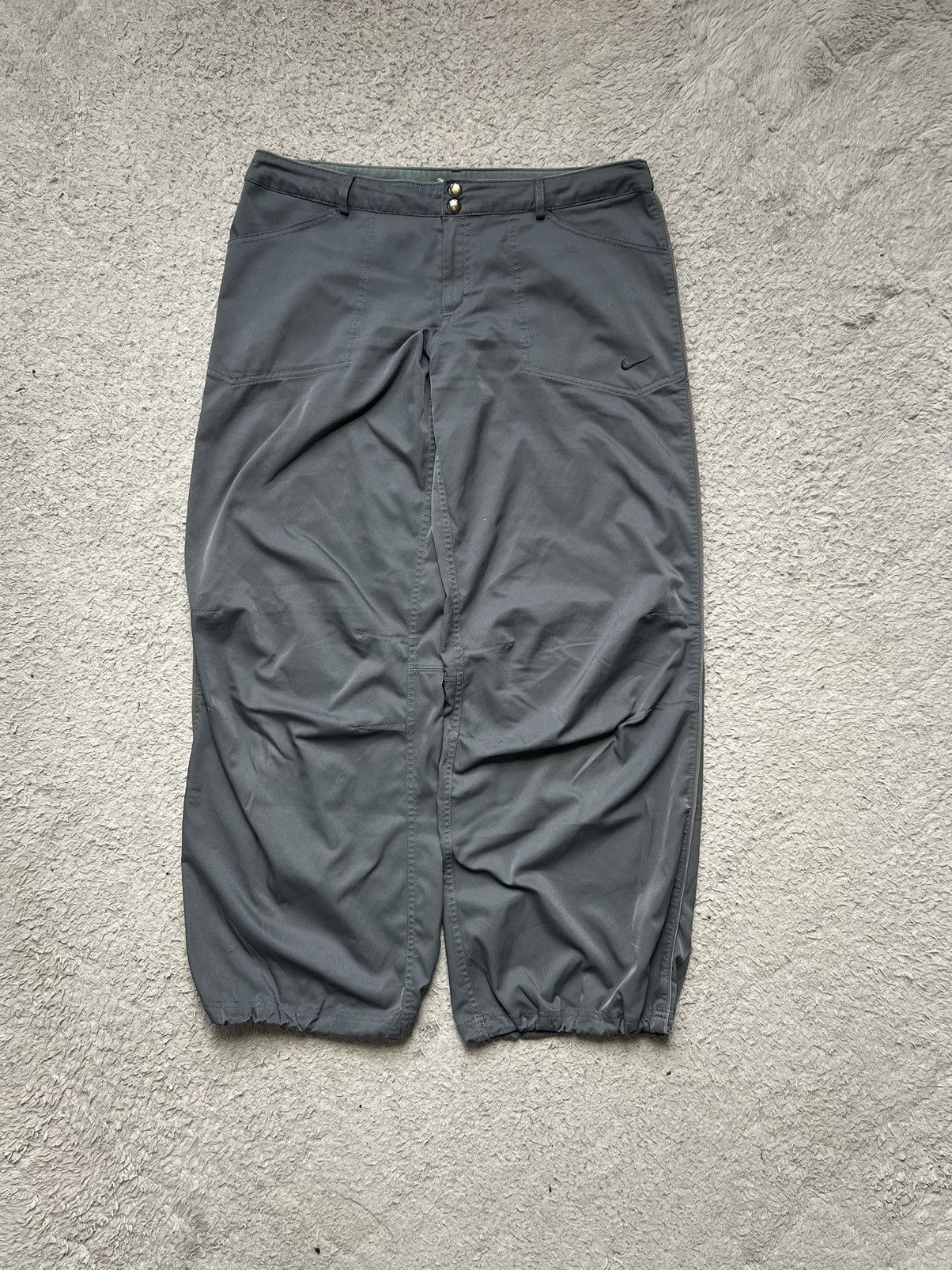 Nike Baggy Pants Nike Small Logo Swoosh Size US 34 / EU 50 - 1 Thumbnail