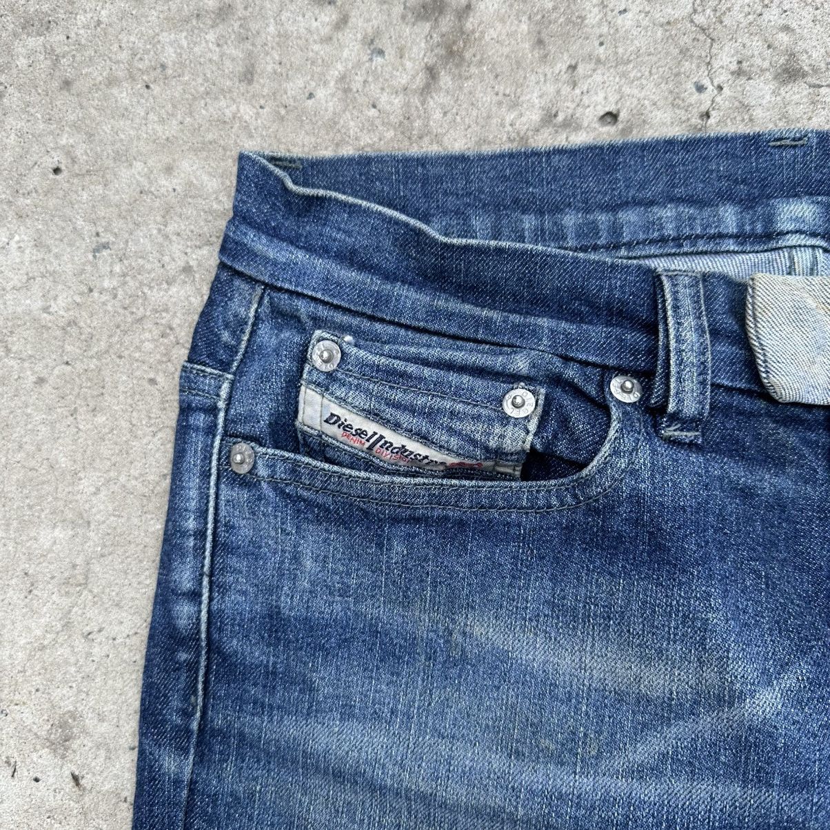Diesel Vintage Diesel Jeans 12 Size Custom Japanese Style 00s USA Size 34" / US 12 / IT 48 - 7 Thumbnail