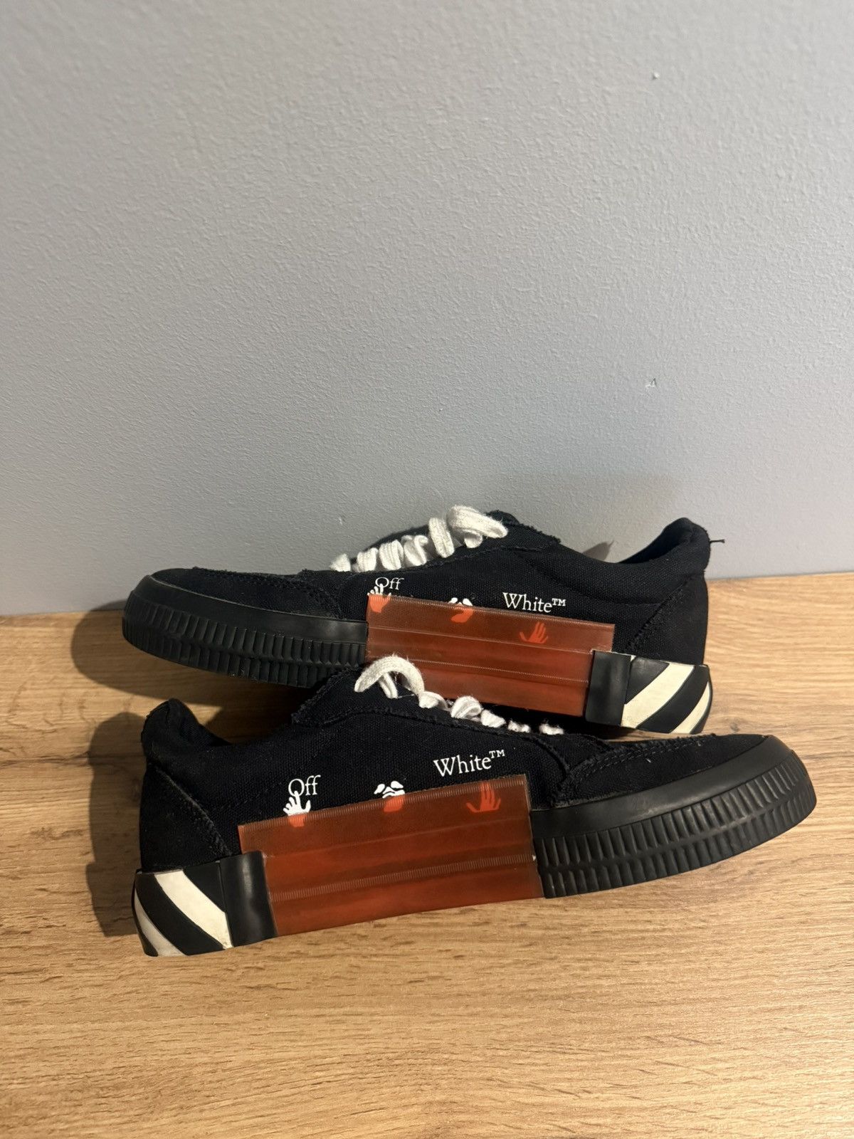 Off-White Off white vulc low top skate Size US 5.5 / EU 38 - 6 Thumbnail