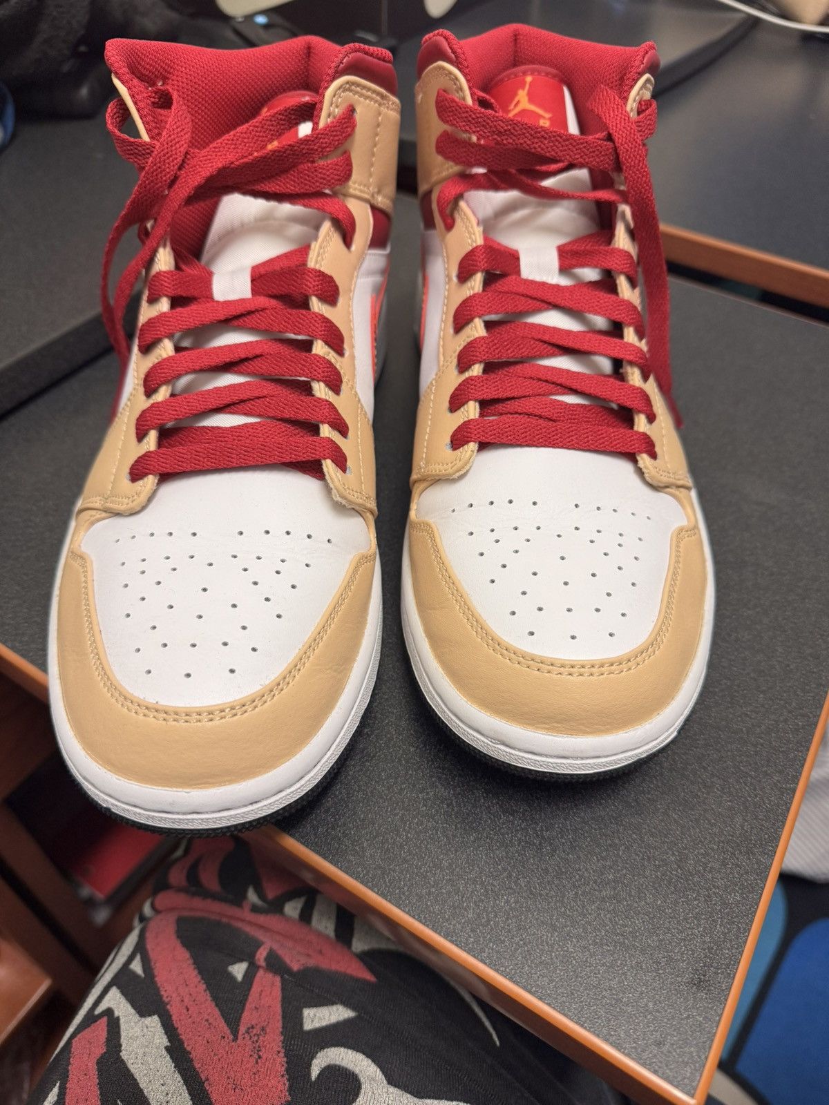 Jordan Brand Jordan 1 mid light curry cardinal red Size US 11 / EU 44 - 5 Thumbnail
