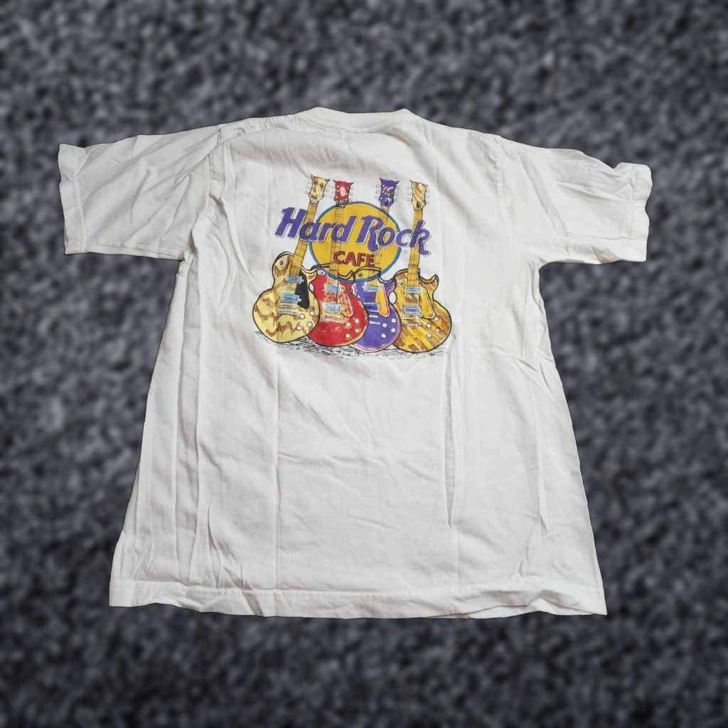Hard Rock Cafe VINTAGE Hard Rock Cafe Guitars T-Shirt Men M White 90s Music Distressed Size US M / EU 48-50 / 2 - 1 Thumbnail