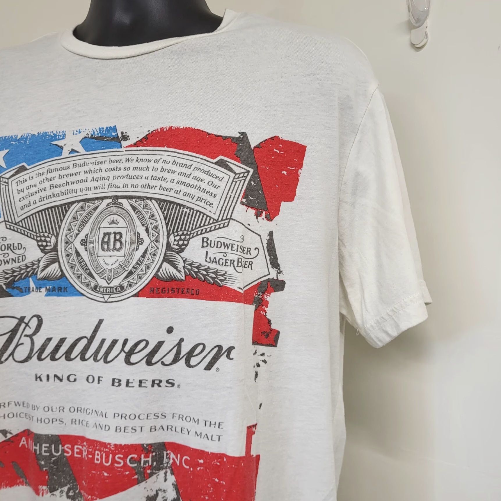 Vintage **Budweiser King Of Beers T-Shirt Men's Large Short Sleeve White** User: **Budweiser King of Beers T-Shirt Men's Large Short Sleeve White** Size US L / EU 52-54 / 3 - 2 Thumbnail