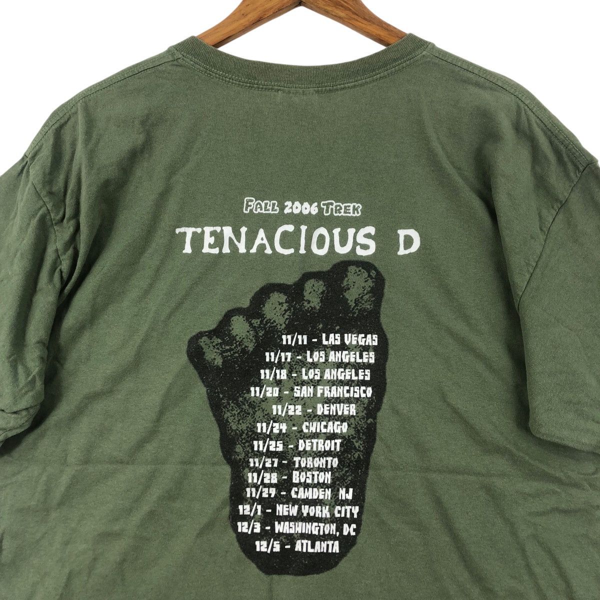 Vintage Vintage 2006 TENACIOUS D He Is Real Tour Jack Black Tee Size US XL / EU 56 / 4 - 5 Thumbnail