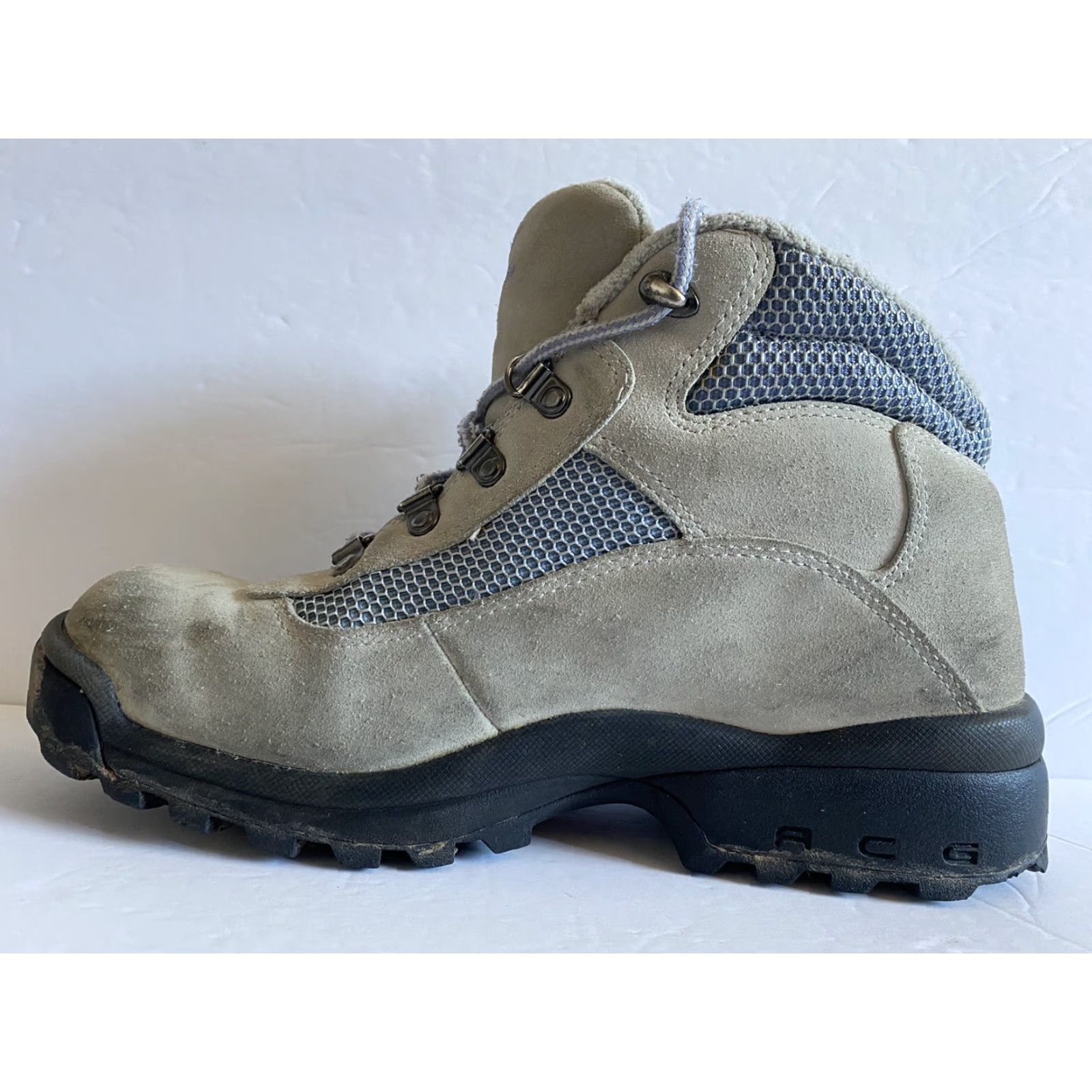 Nike ACG Nike ACG Boots Women Size 9 Gray Boots Lace Up Outdoor Women Size US 9 / IT 39 - 5 Thumbnail