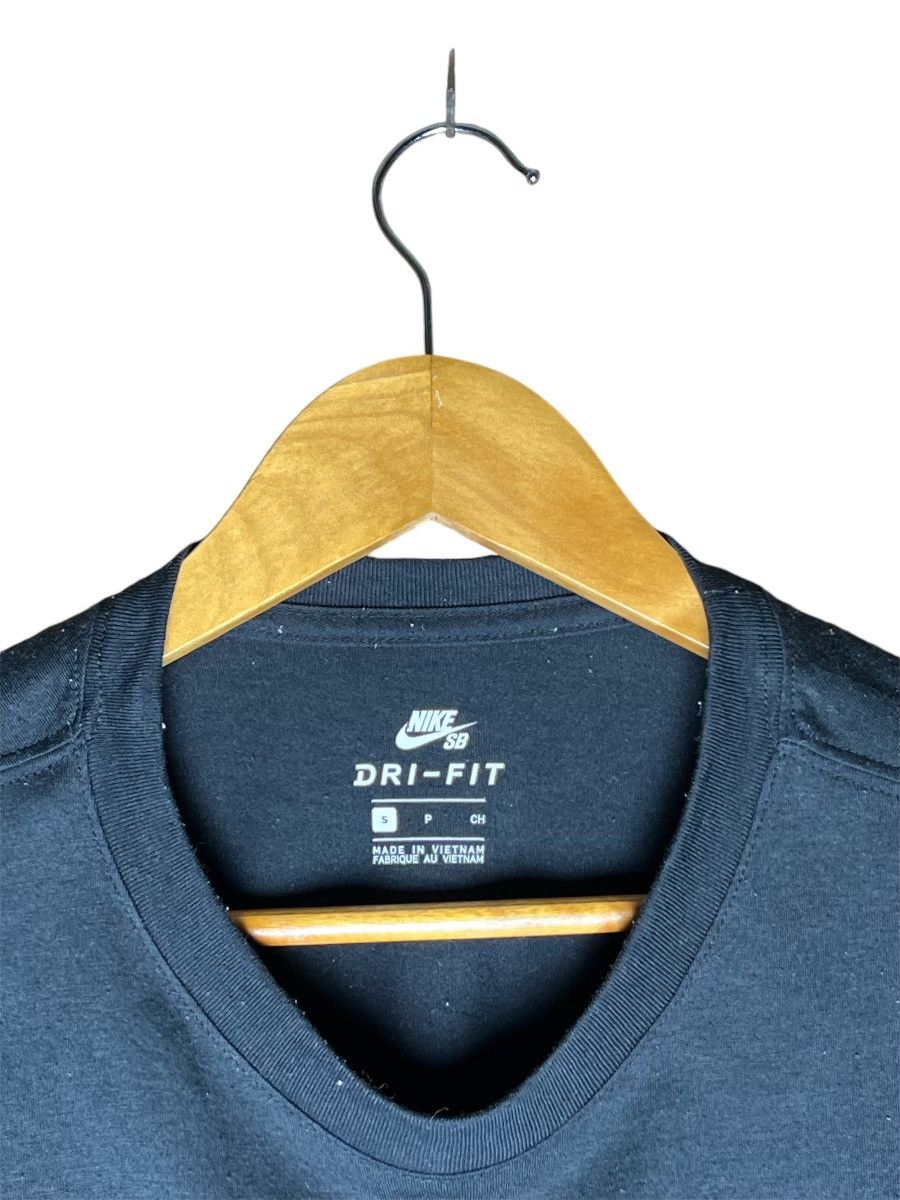 Nike × Vintage Vintage Nike SB Swoosh Tee Size US S / EU 44-46 / 1 - 6 Thumbnail