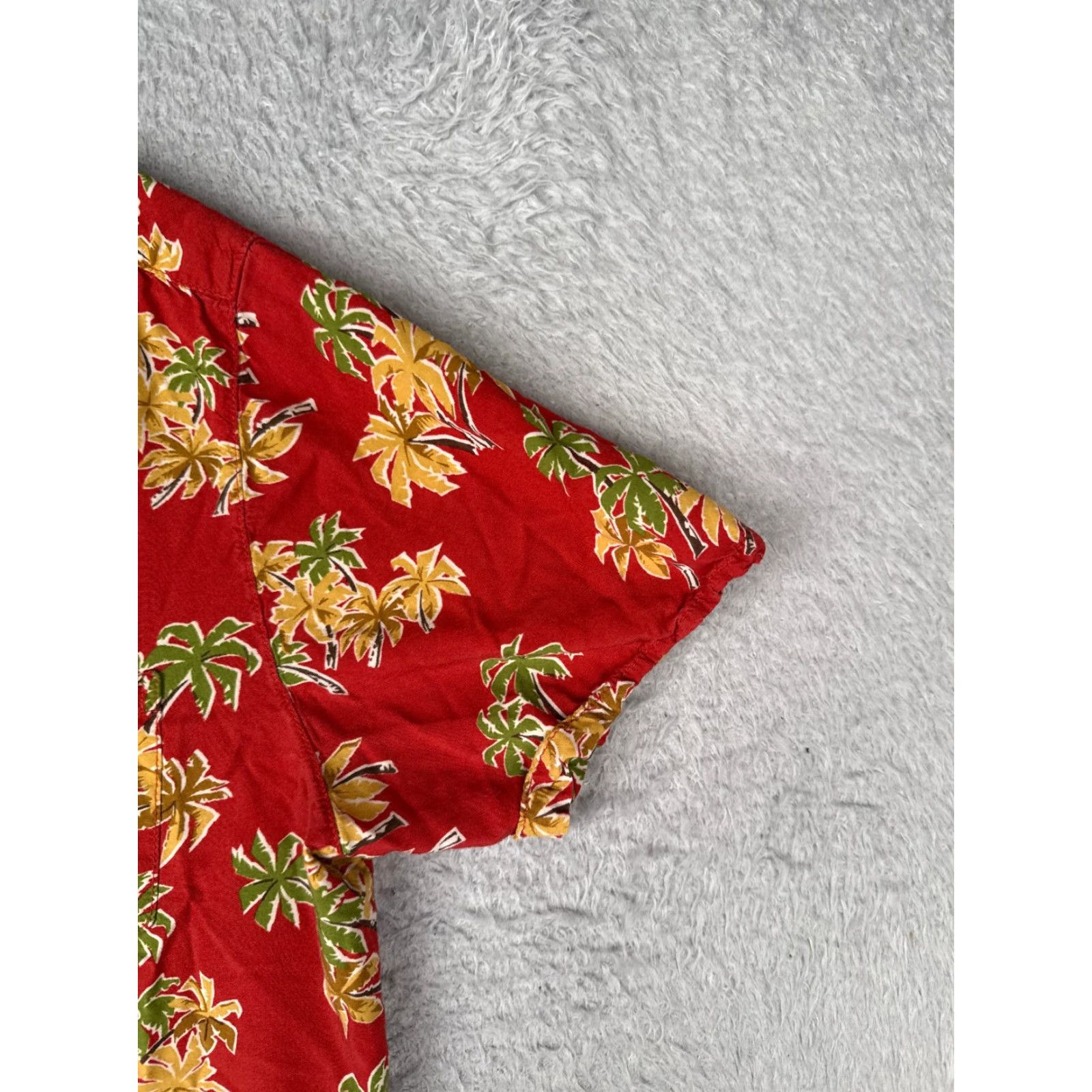 Tori Richard Tori Richard Shirt Men Large Red Floral Silk Blend Hawaiian Button-Up Short Sleeve Resort Luau Aloha 40 in Chest Mens Size US L / EU 52-54 / 3 - 2 Thumbnail