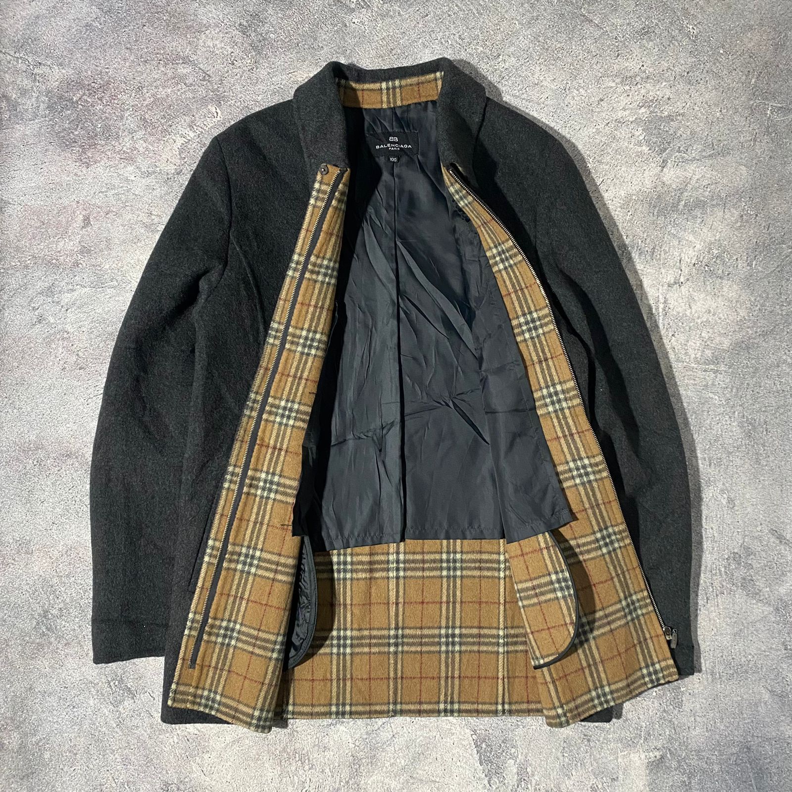 Balenciaga Balenciaga wool Jacket linner with Nova check Size US M / EU 48-50 / 2 - 1 Thumbnail