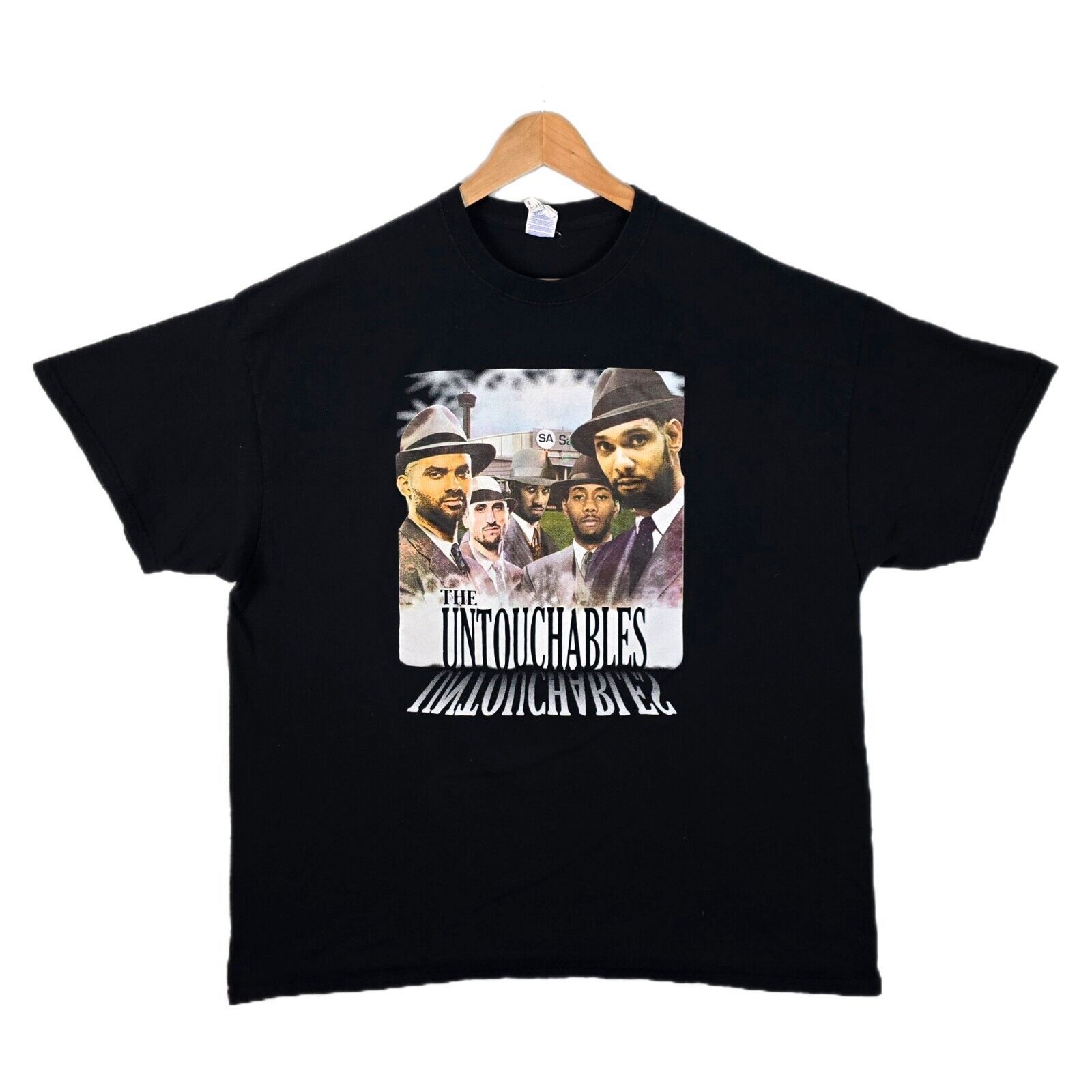 Gildan San Antonio Spurs The Untouchables Shirt XXL Y2K Vintage Size US XXL / EU 58 / 5 - 1 Thumbnail