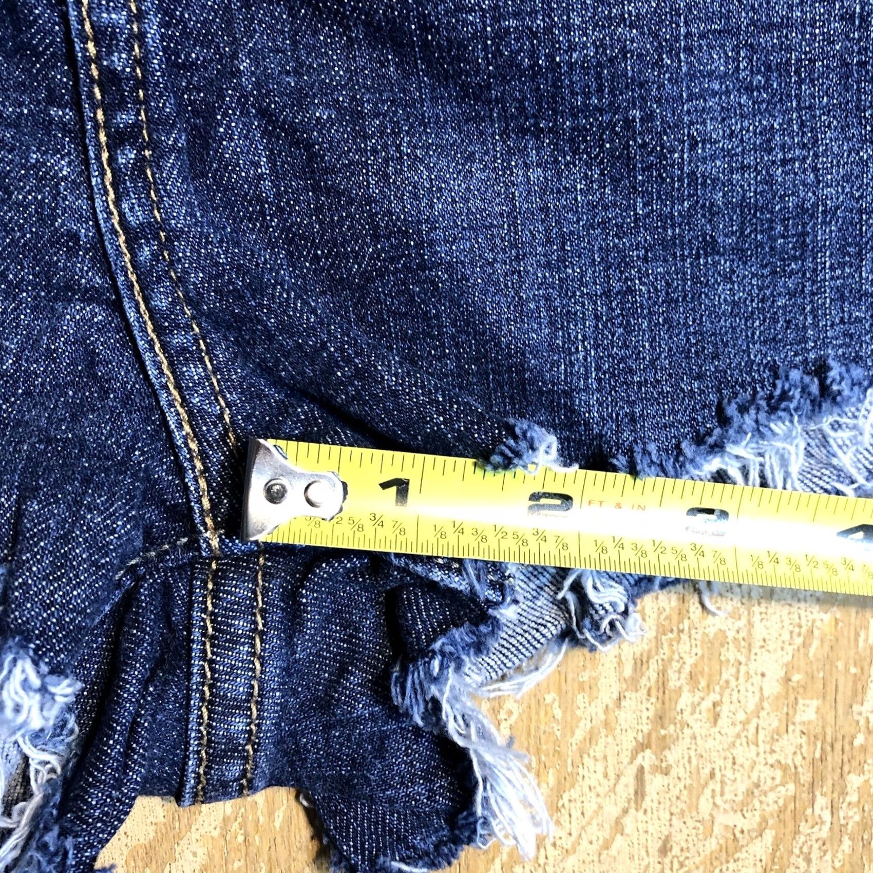 Levi's VINTAGE Levi's 512 Cut-Off Women Denim Jeans Shorts 12 Daisy Dukes 1.5in Inseam Blue Denim 90s Classic Womens Size 34" / US 12 / IT 48 - 7 Thumbnail