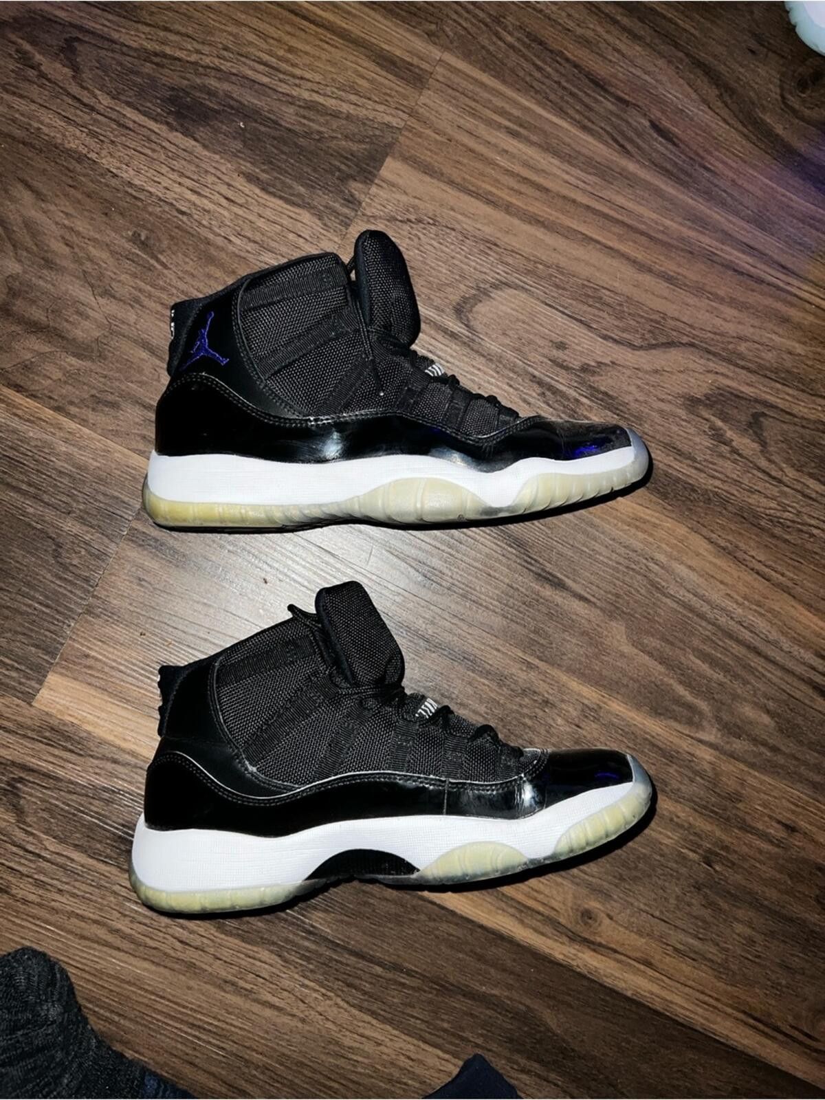 Jordan Brand Air Jordan 11 Retro “Space Jam” | Size 6Y | OG Laces Size US 6 / EU 39 - 2 Thumbnail
