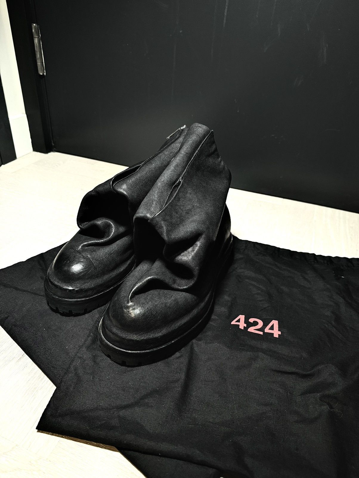 424 424 on Fairfax Overlay Black Leather Strap Boots 40 Size US 7 / EU 40 - 2 Thumbnail