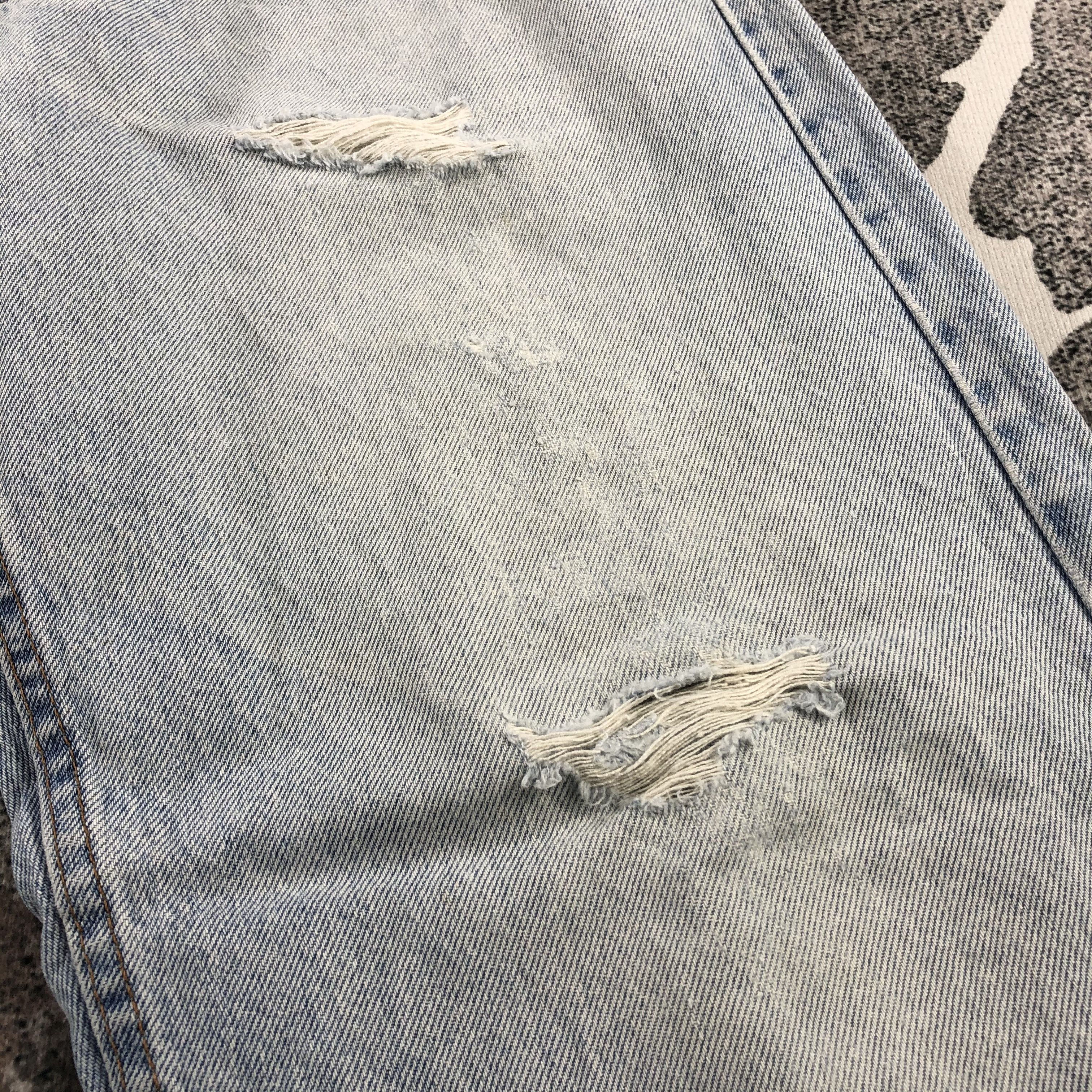 Levi's Vintage Levis 569 Jeans Distress Light wash Denim KJ907 Size US 32 / EU 48 - 10 Thumbnail