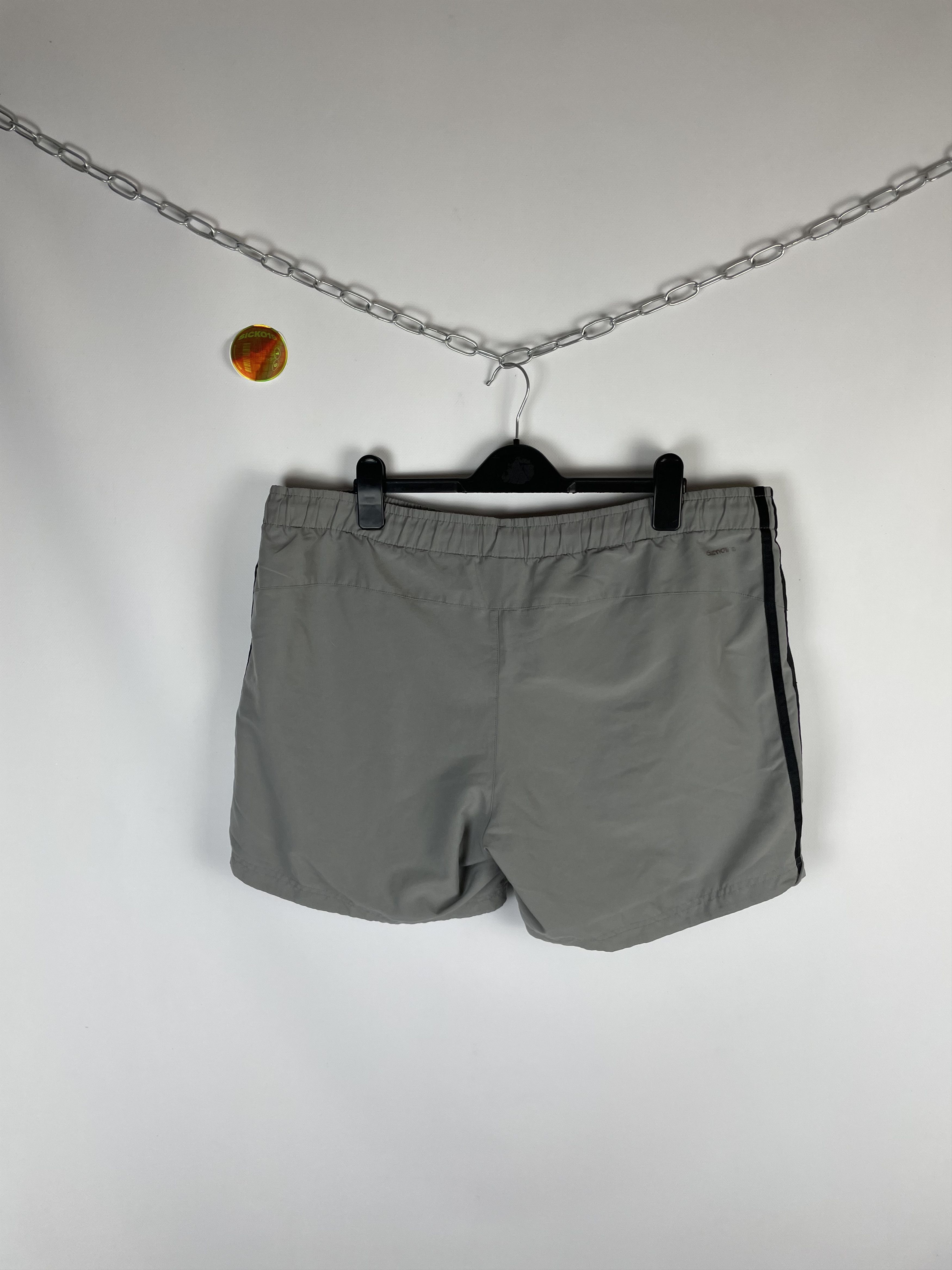 Adidas Vintage Adidas Shorts Y2k Size US 34 / EU 50 - 5 Thumbnail