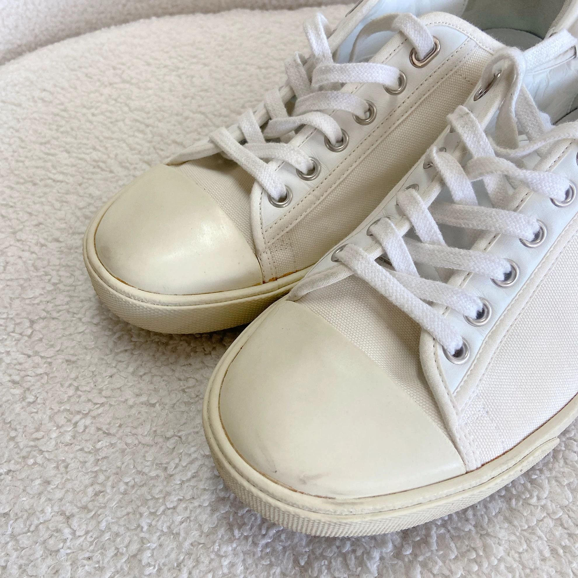 Celine Celine White Lettered Canvas Sneakers Size 39 Size US 8.5 / IT 38.5 - 6 Thumbnail