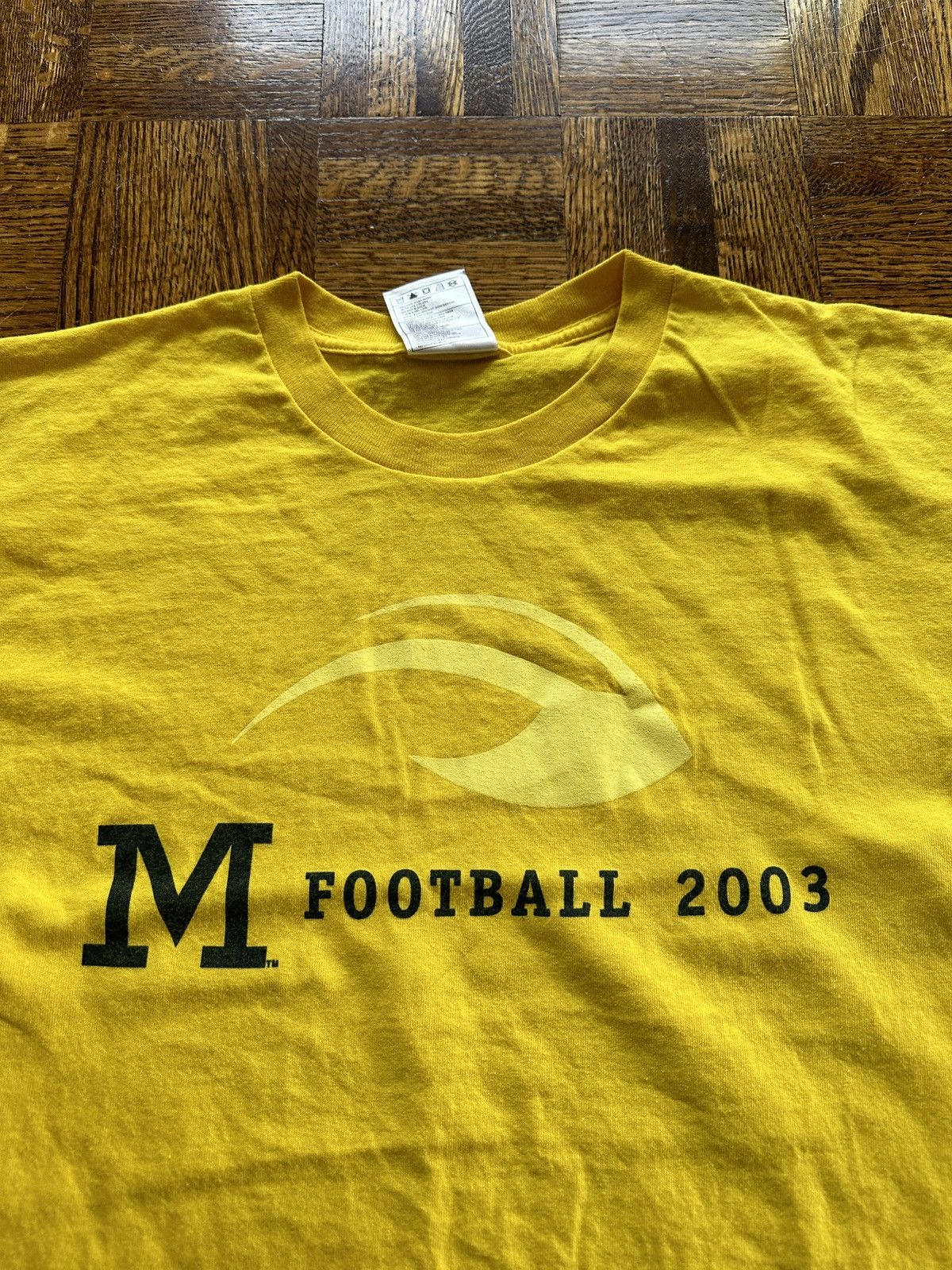 Sports Specialties 2003 University of Michigan Football Graphic Tee Size US XL / EU 56 / 4 - 6 Thumbnail