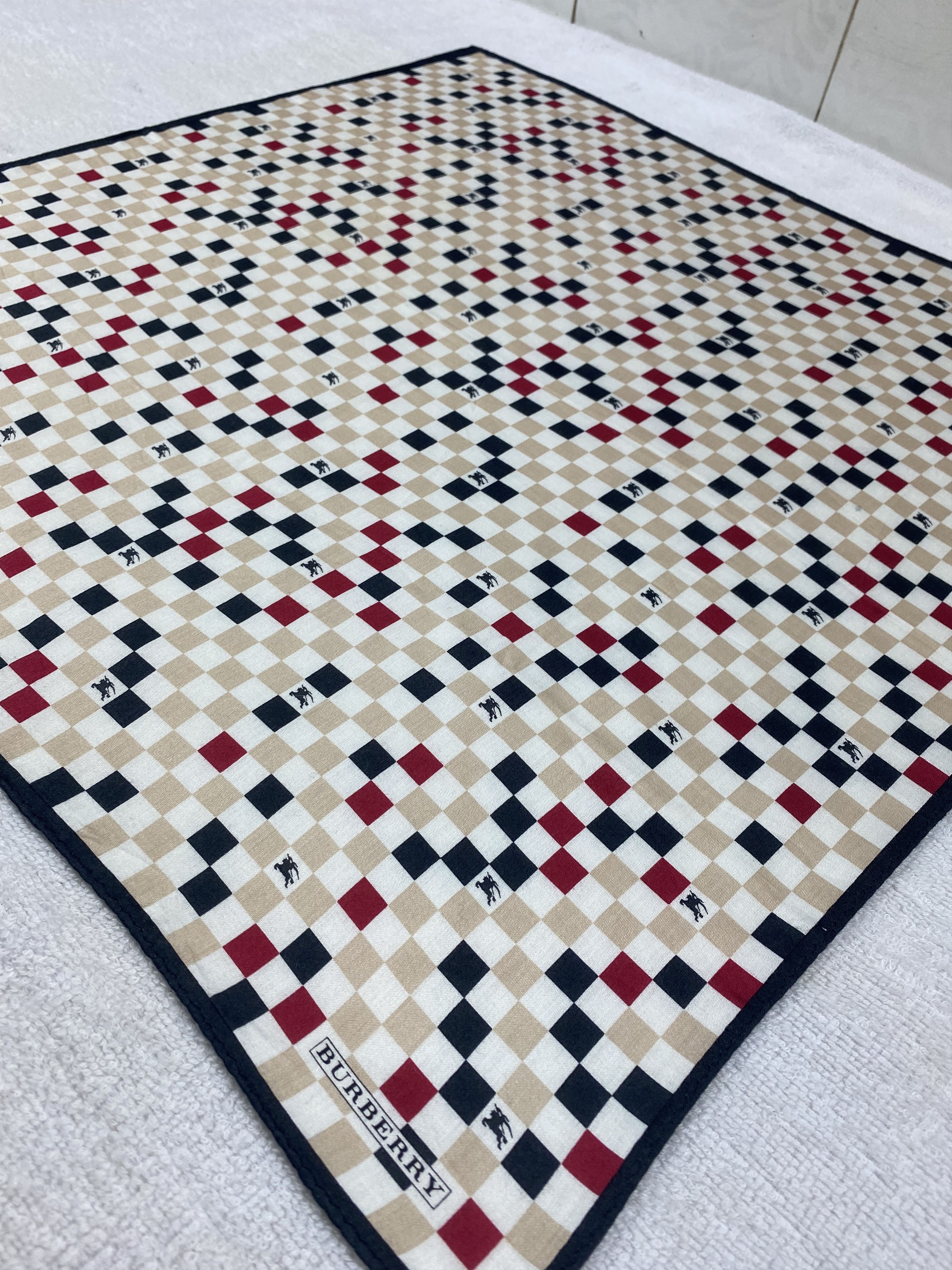 Burberry Burberry Handkerchief / Bandana / Neckerchief Size ONE SIZE - 4 Thumbnail