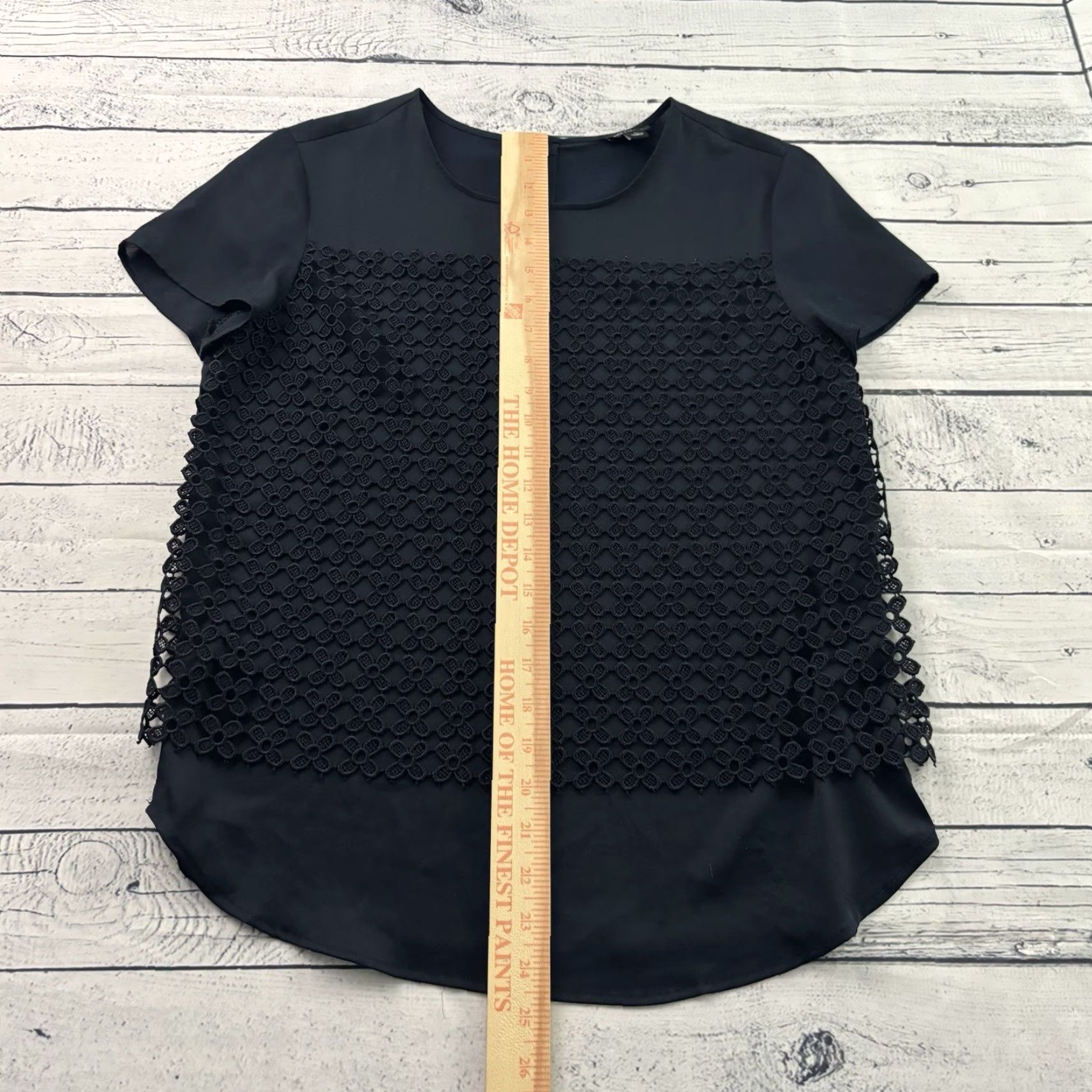 Ann Taylor Ann Taylor Zip Back Blue Embroidered Front Top Blouse Women's Small Short Sleeve Size S / US 4 / IT 40 - 3 Thumbnail