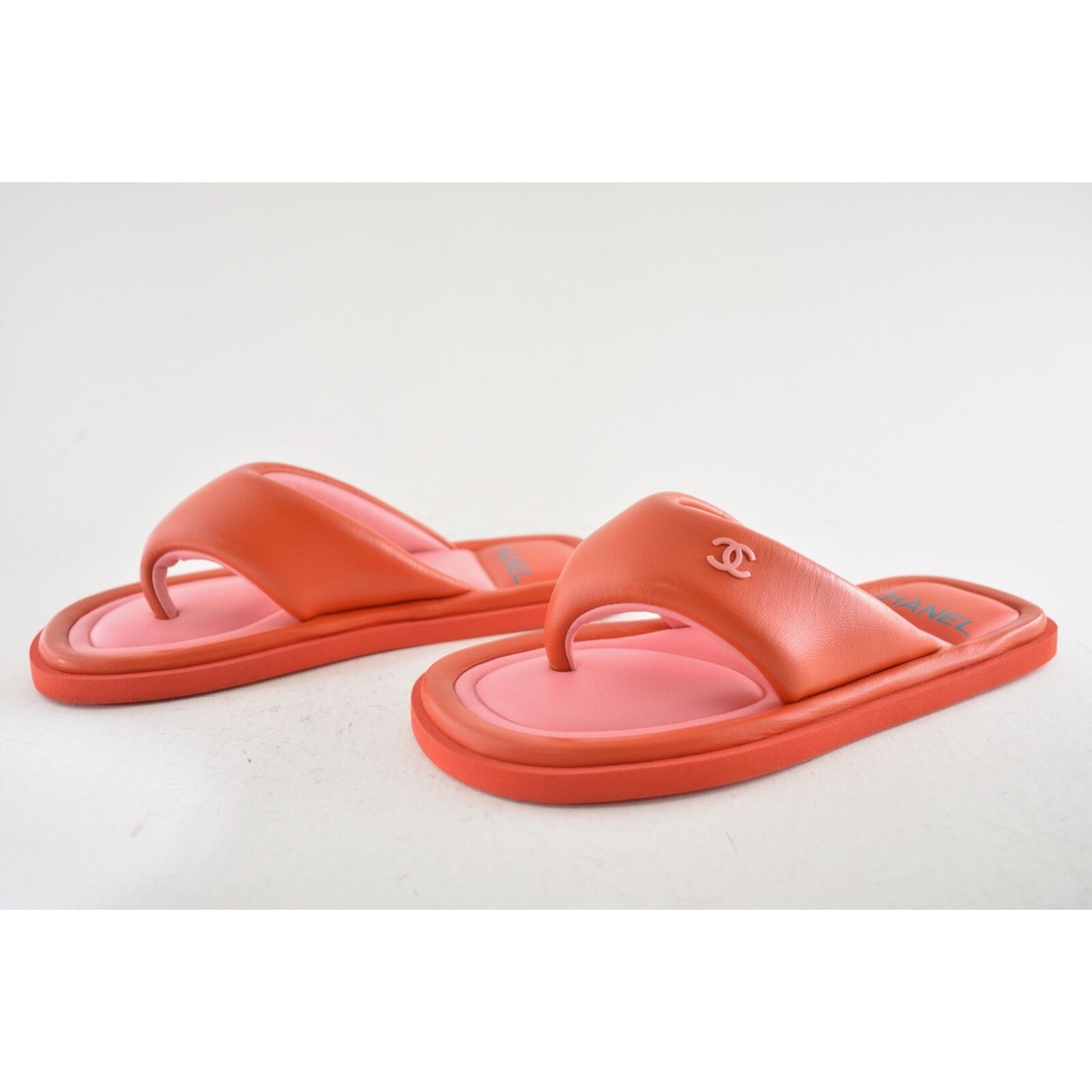 Chanel Chanel 22P Pink Red Lambskin Padded Pool Thong Logo Size US 7 / IT 37 - 11 Thumbnail