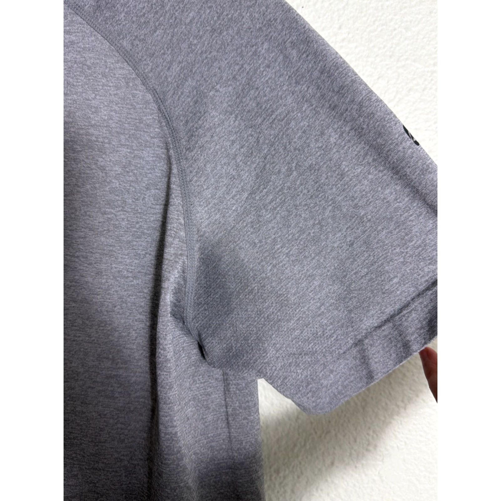 Fabletics Fabletics Shirt Mens M Gray Short Sleeve Activewear Pullover Crew Neck Lightweight Solid Gym Running Cross Training Size US M / EU 48-50 / 2 - 7 Thumbnail