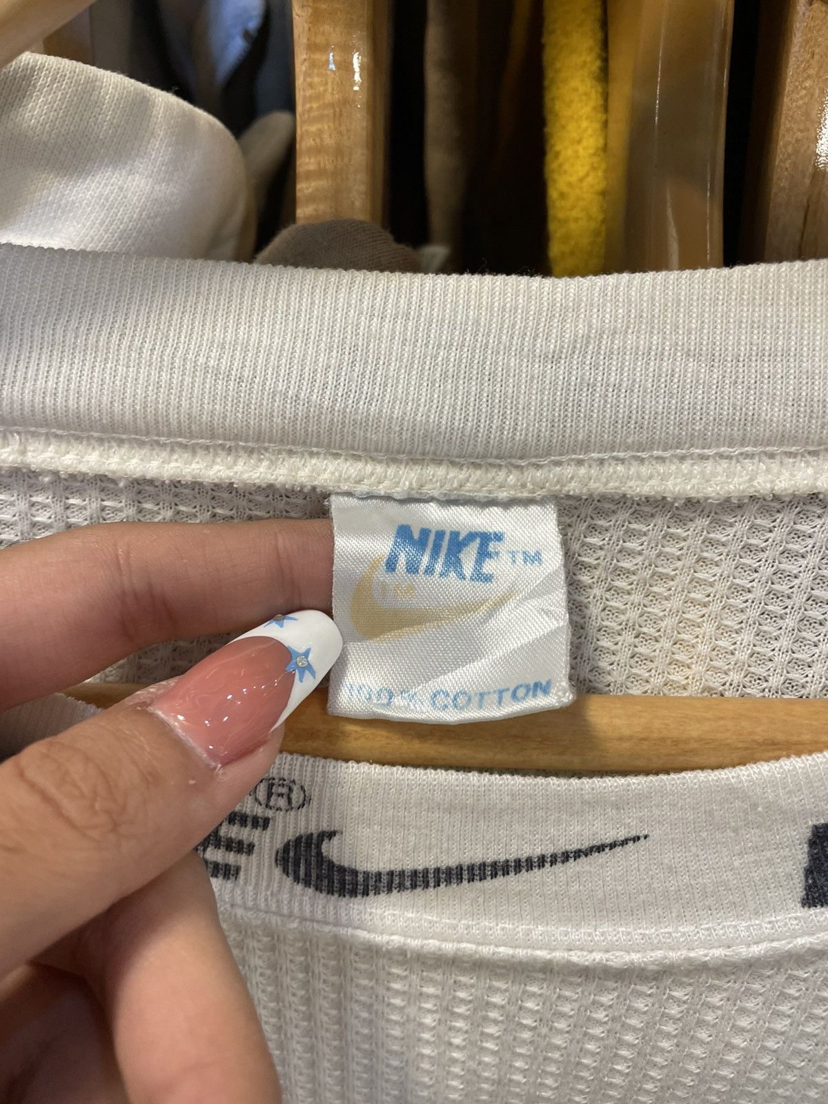 Nike Rare Vintage Nike Spell Out 90s Tee Size US XL / EU 56 / 4 - 6 Thumbnail