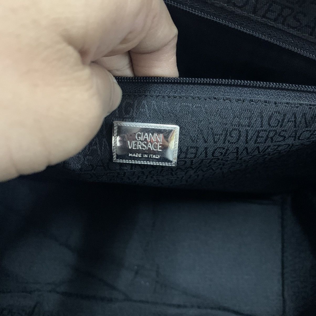 Versace Gianni Versace Black Shoulder Bag Size ONE SIZE - 10 Thumbnail