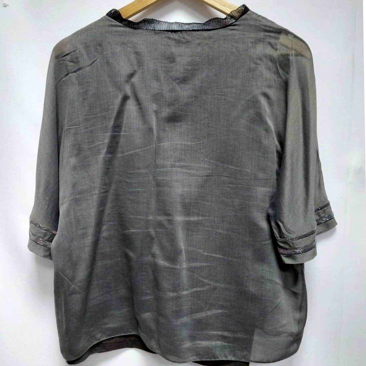 Fabiana Filippi Fabiana Filippi Silk Blend Top Gray Solid 3/4 Sleeve Women Size M Crew Neck Blouse Casual Business, Italy, Dry Clean Only Size M / US 6-8 / IT 42-44 - 2 Thumbnail