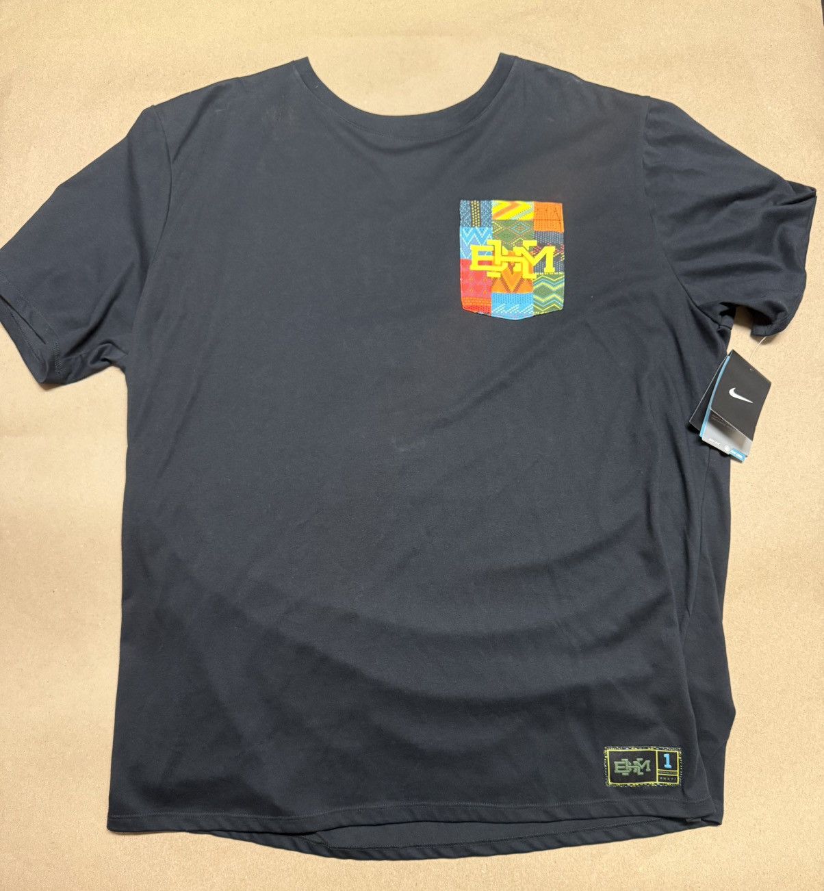 Nike Nike XXL Men's BHM Pocket T Shirt Tee RARE Black Kobe NEW! Size US XXL / EU 58 / 5 - 1 Thumbnail