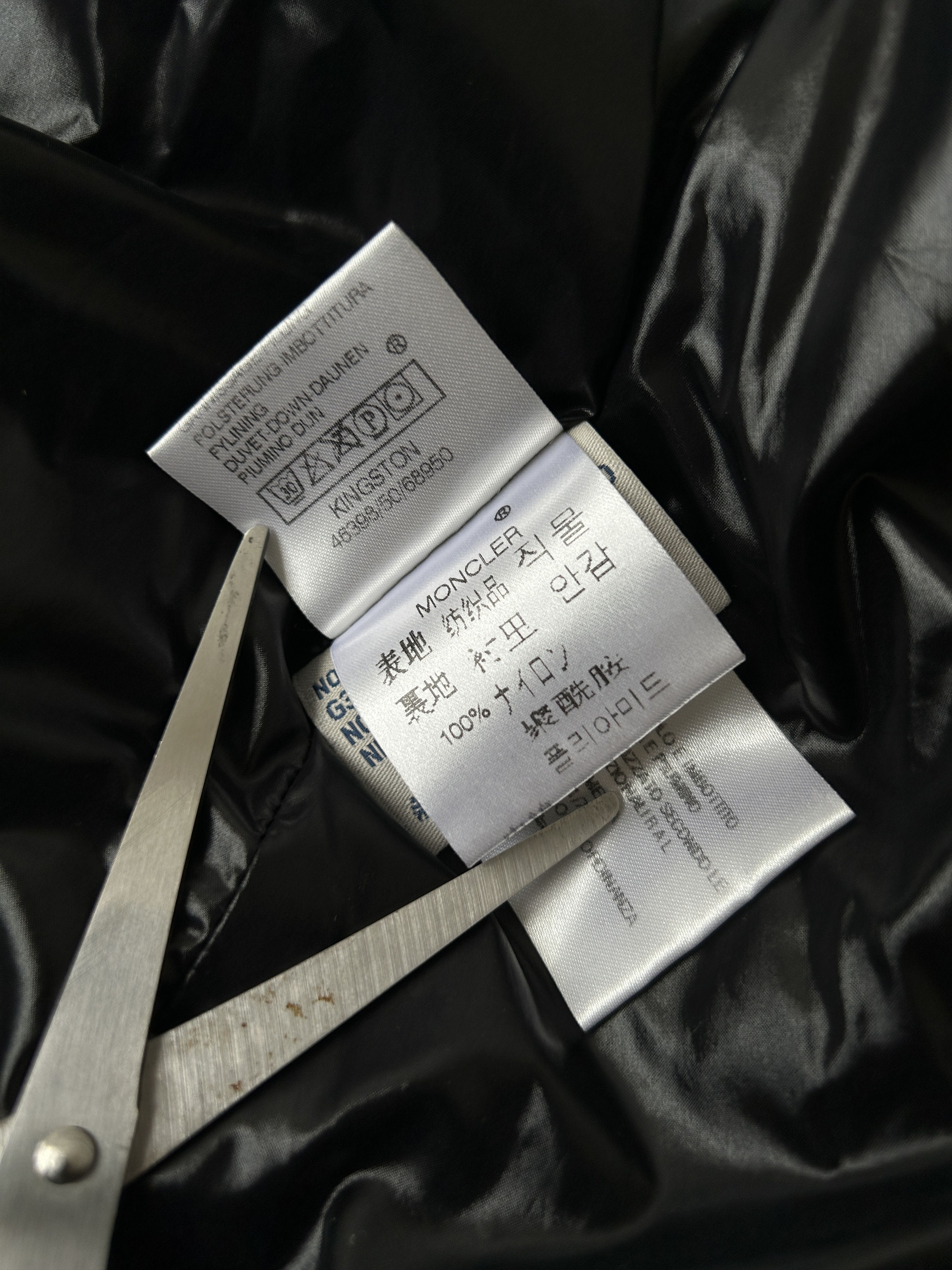 Moncler Moncler kingston belted quilted down jacket with badge Size M / US 6-8 / IT 42-44 - 16 Thumbnail